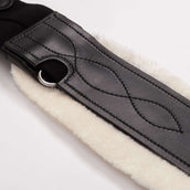 Kavalkade Vielseitigkeitsgurt Casper Oiled Leather Kunstfell mit Gummizug Schwarz/Naturell Kavalkade Vielseitigkeitsgurt Casper Oiled Leather Kunstfell mit Gummizug Schwarz/Naturell