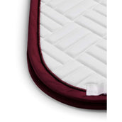 Equestrian Stockholm Schabracke Modern Dressur Weiß/Merlot Equestrian Stockholm Schabracke Modern Dressur Weiß/Merlot