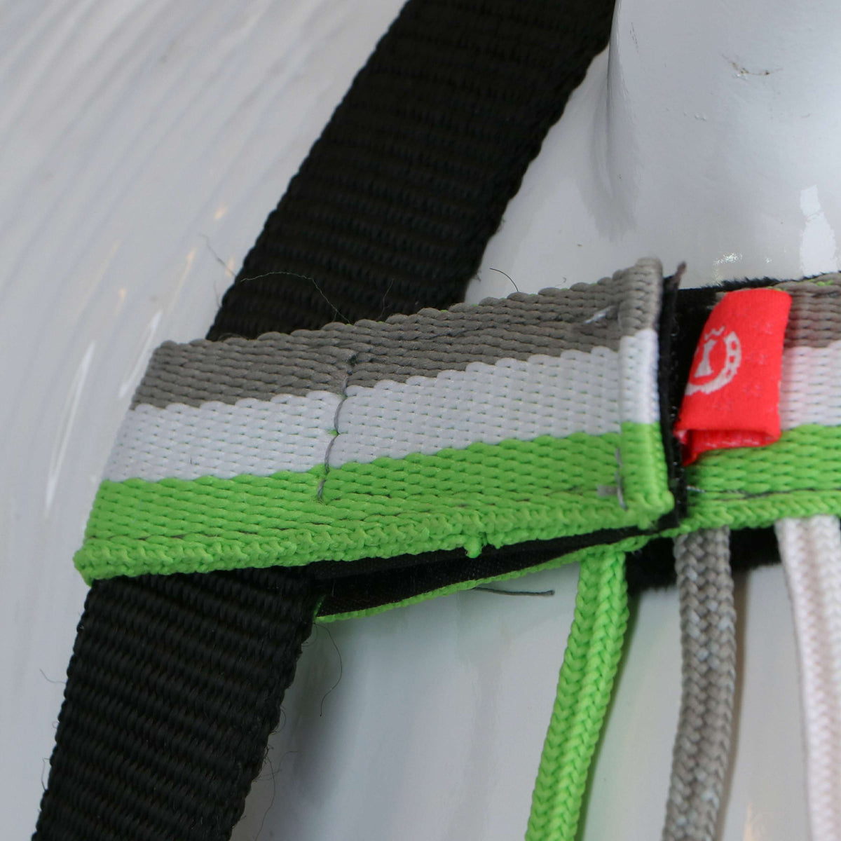 Imperial Riding Fliegenstirnband Nylon mit Klettverschluss Neion Grün