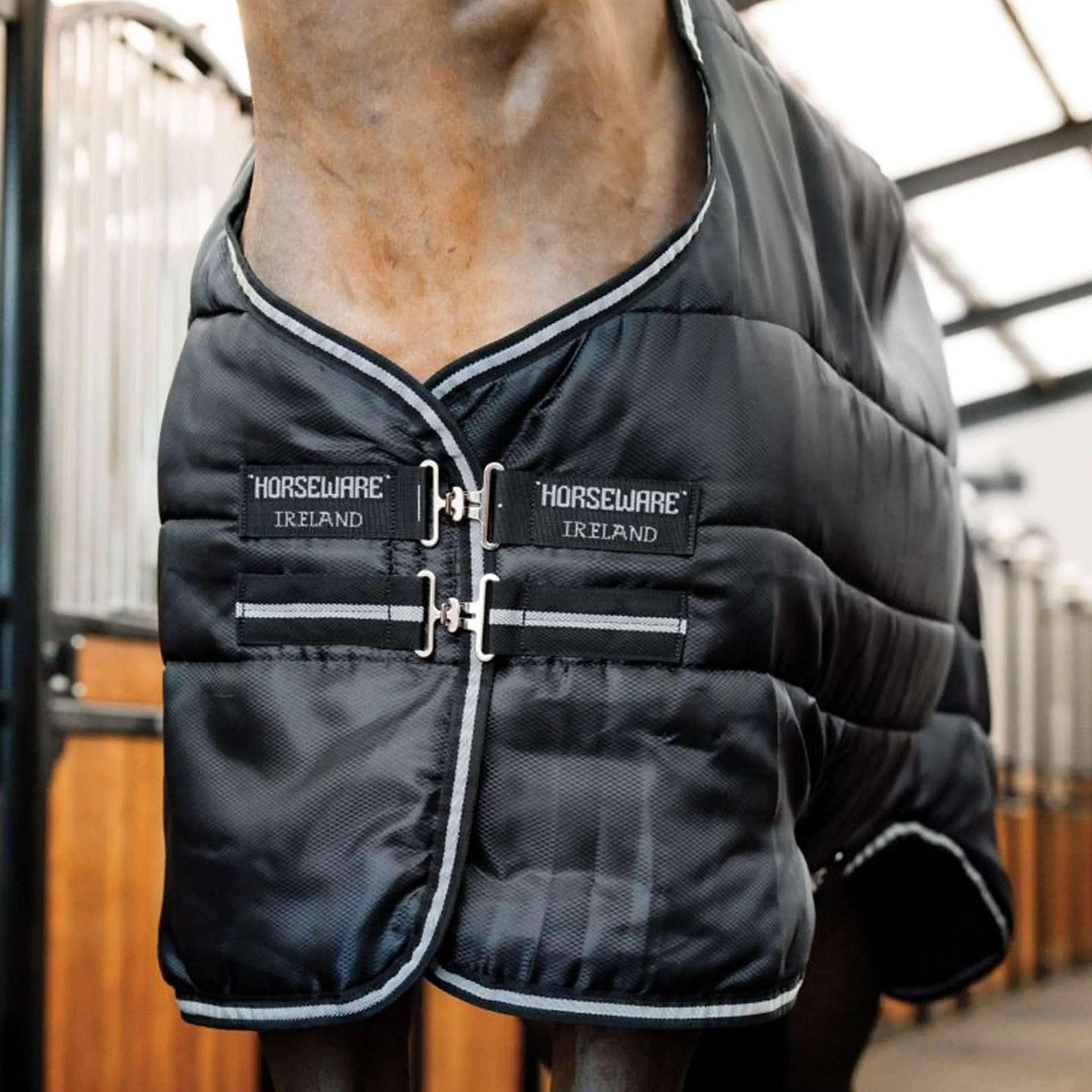 Horseware Easy-Layer Stable 100g Schwarz/Schwarz Horseware Easy-Layer Stable 100g Schwarz/Schwarz