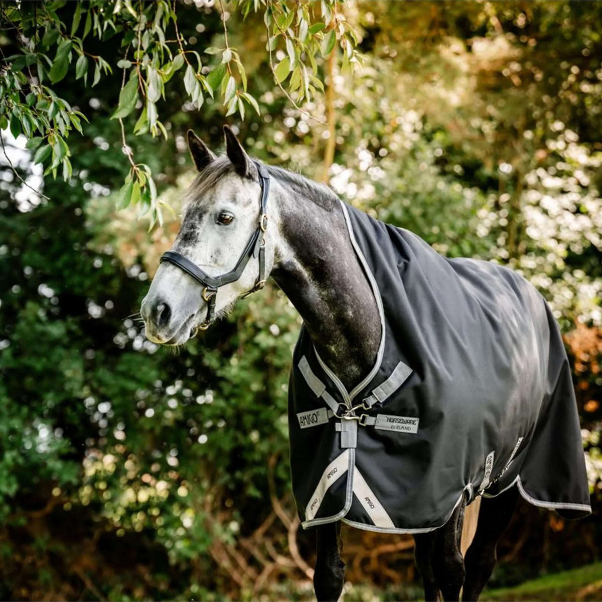 Amigo Wug Turnout 1200D 50g Schwarz/Titangrau/Silber