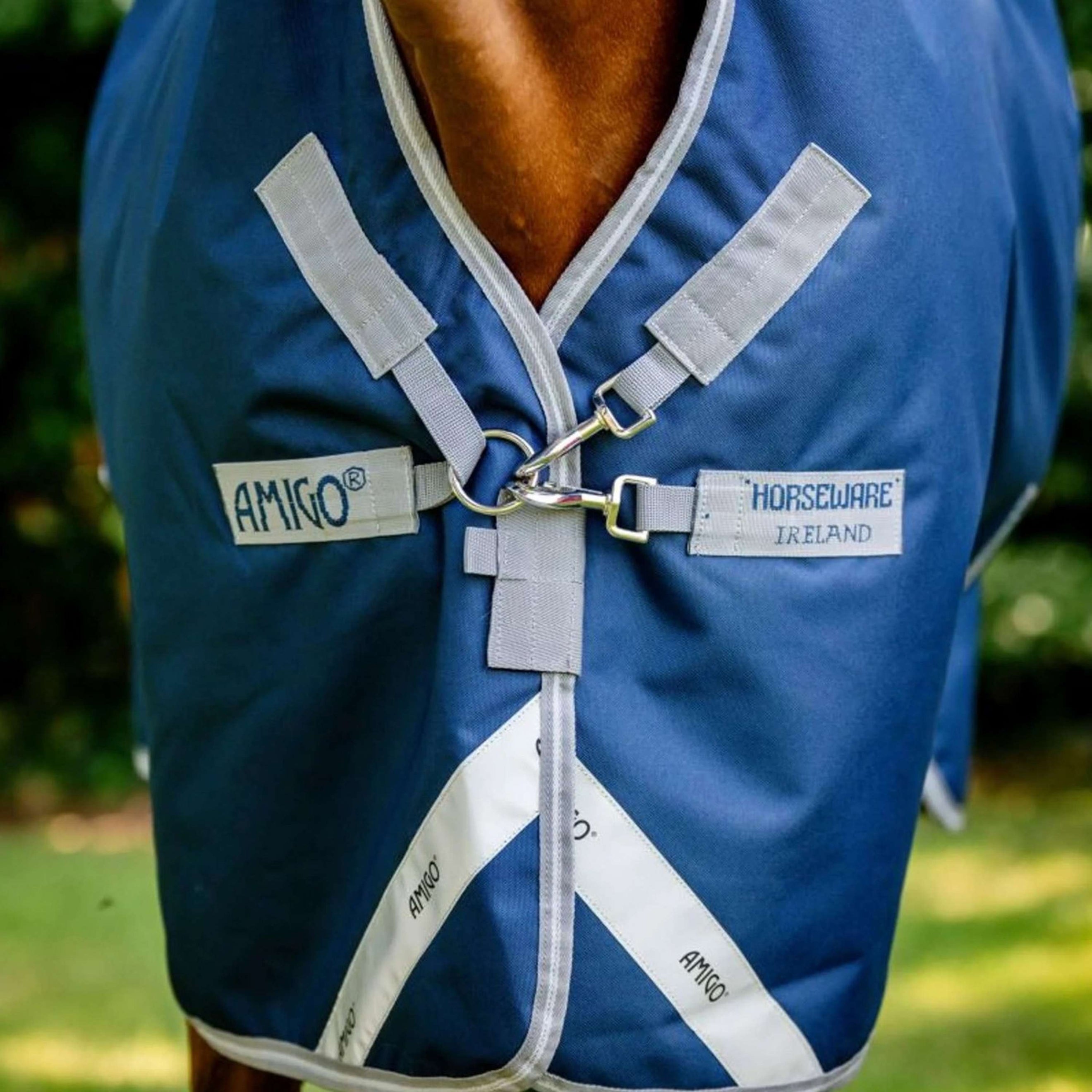 Amigo Wug Turnout 1200D 50g Marineblau/Titangrau/Silber Amigo Wug Turnout 1200D 50g Marineblau/Titangrau/Silber