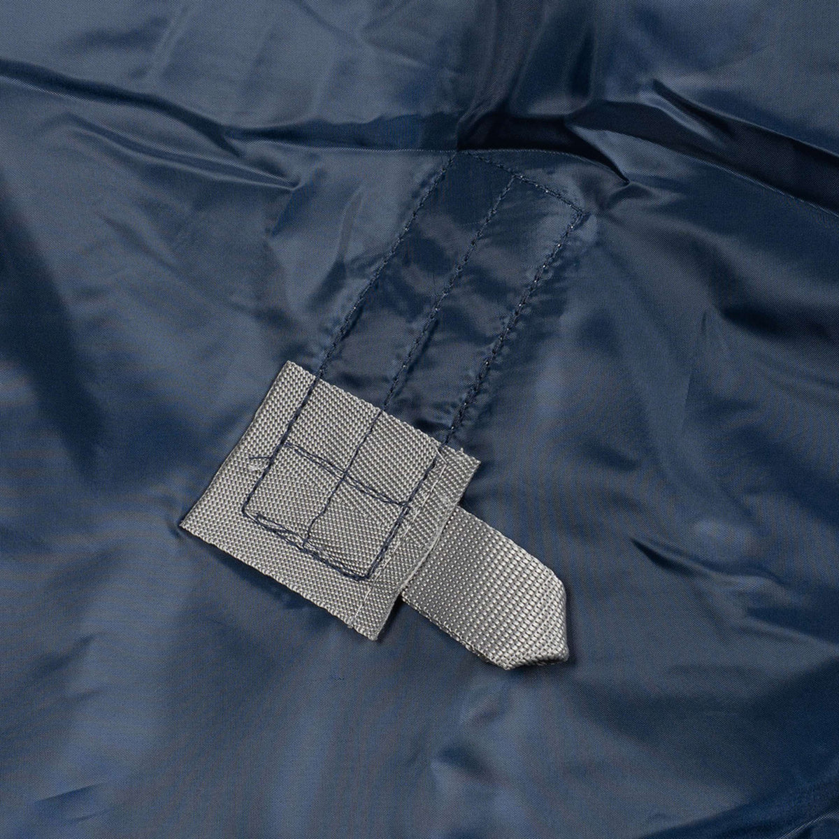 Amigo Turnout 1200D Integrated 50g Marineblau/Titangrau/Silber