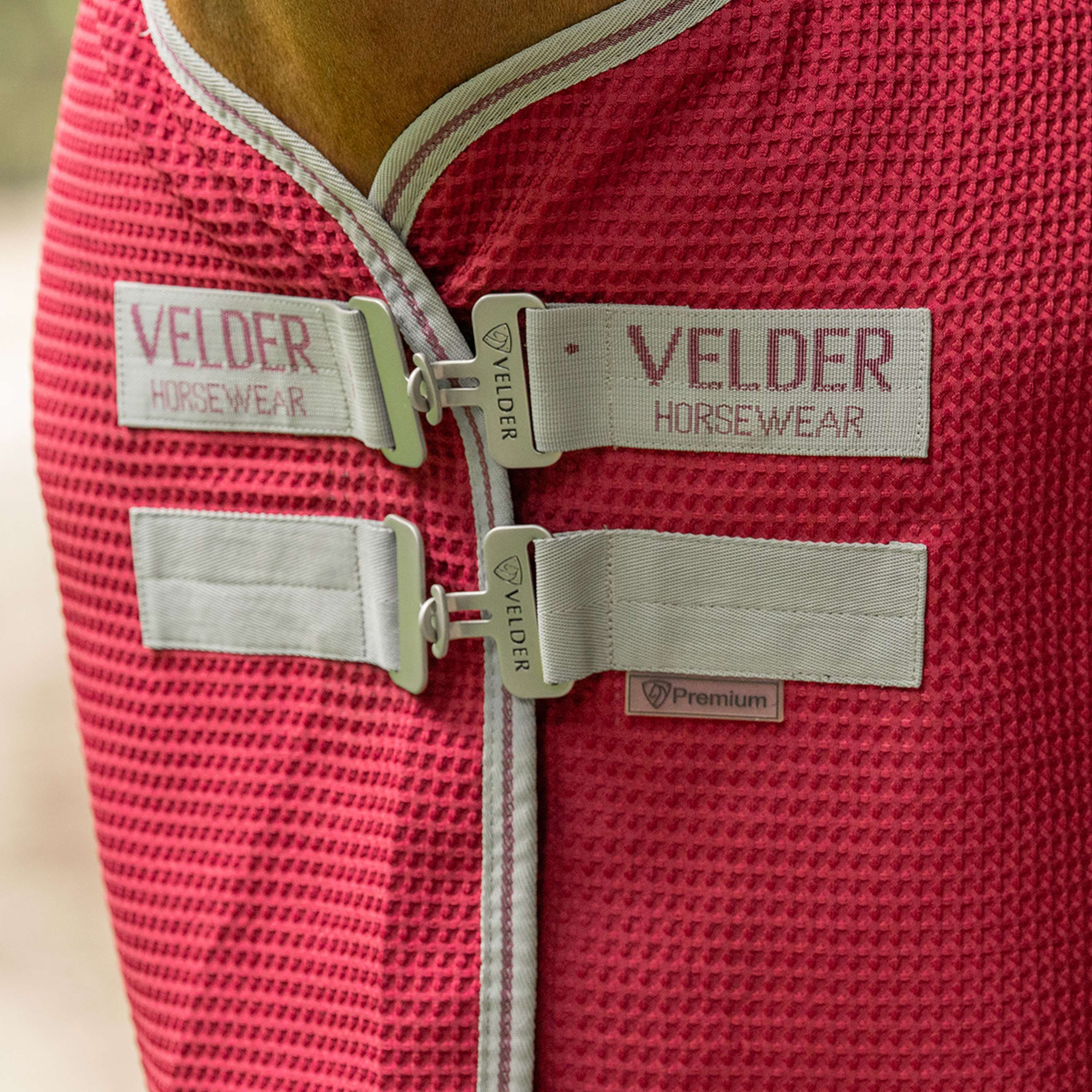 Velder Horsewear Premium Pony Waffle Cooler Rug Maulbeeren Rot