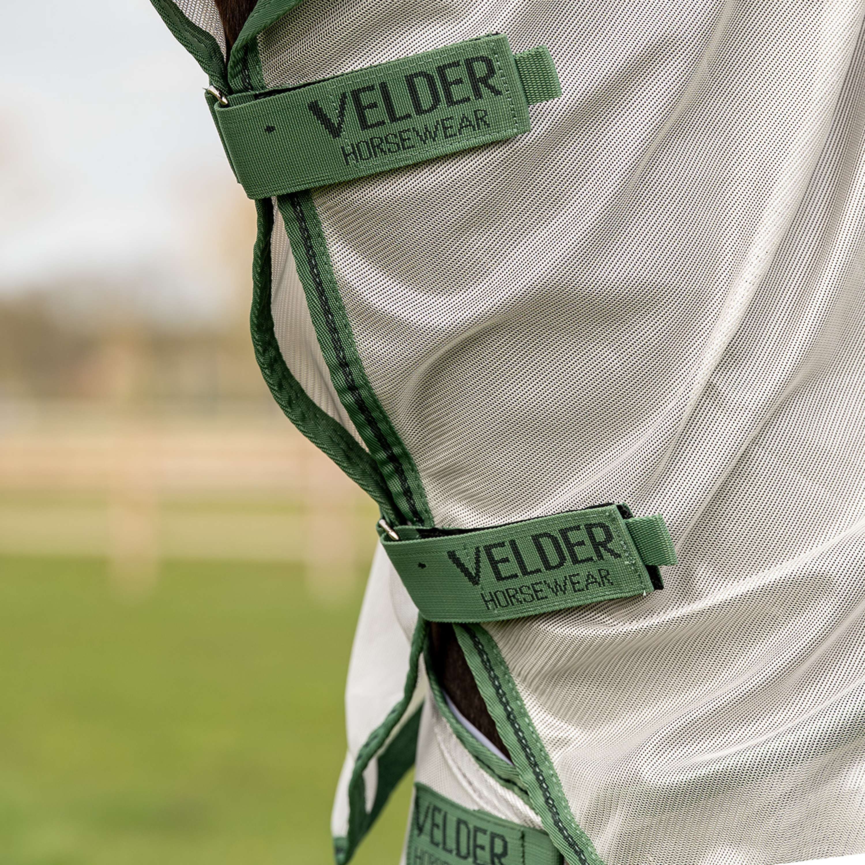 Velder Horsewear Essentials Pony Fliegendecke Mesh mit Halsteil Silber