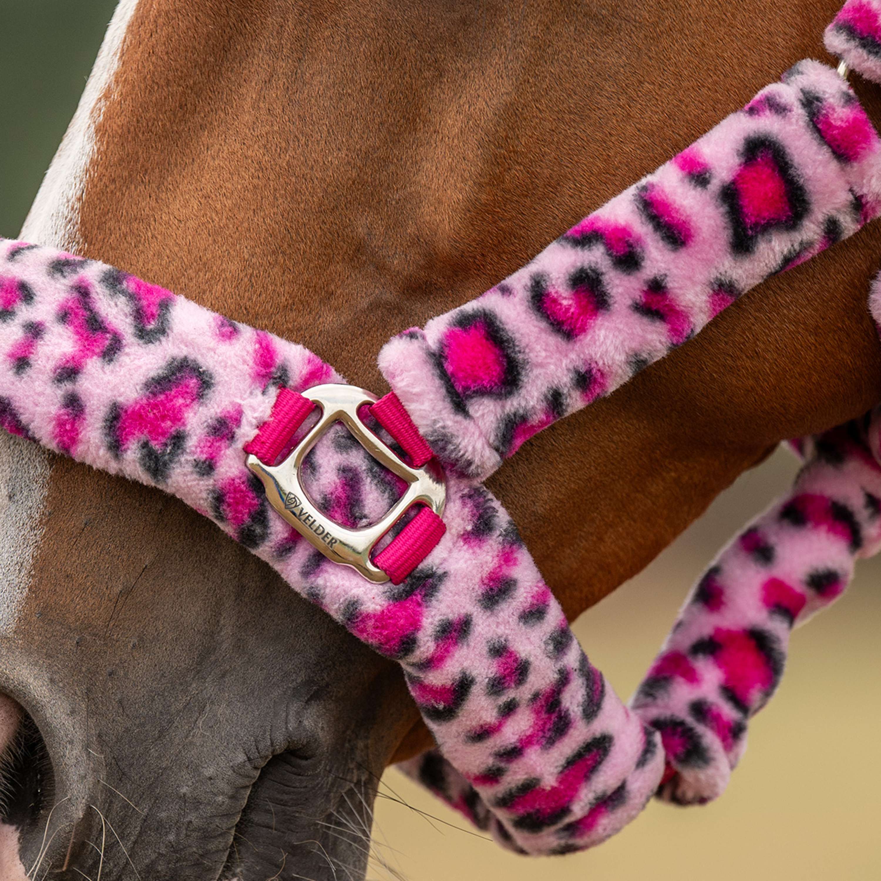 Velder Horsewear Premium Halfter Comfort Fur Snow Leopard Rosa