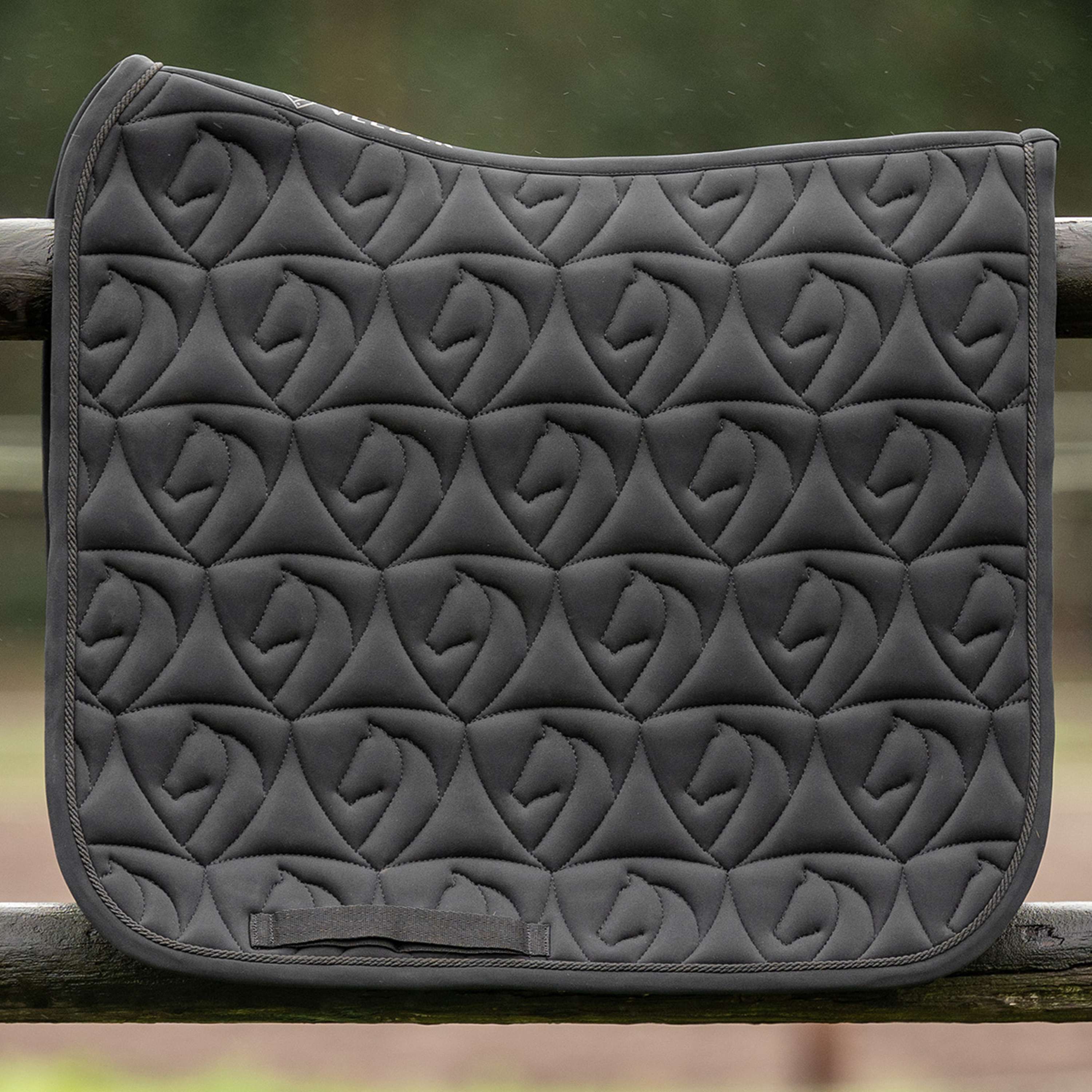 Velder Horsewear Schabracke Unibeau Dressur Schwarz