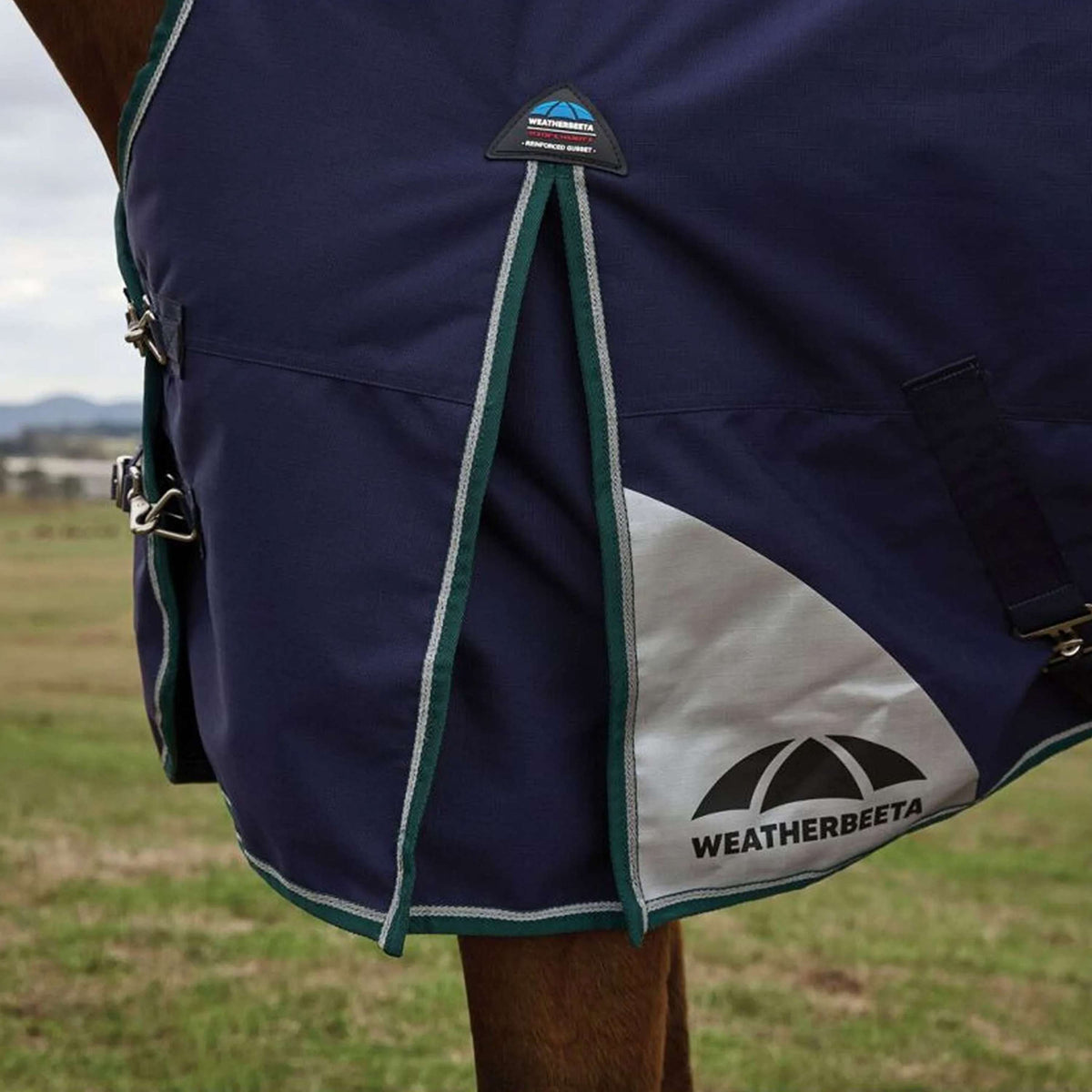 WeatherBeeta ComFiTec Plus Dynamic Turnout High Neck 220g Navy/Forest Green