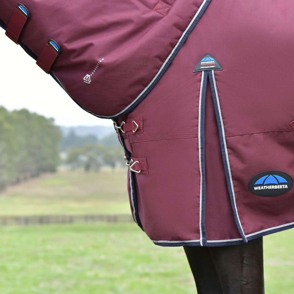 WeatherBeeta ComFiTec Essential Turnout Detach-A-Neck 50g Burgund/Navy