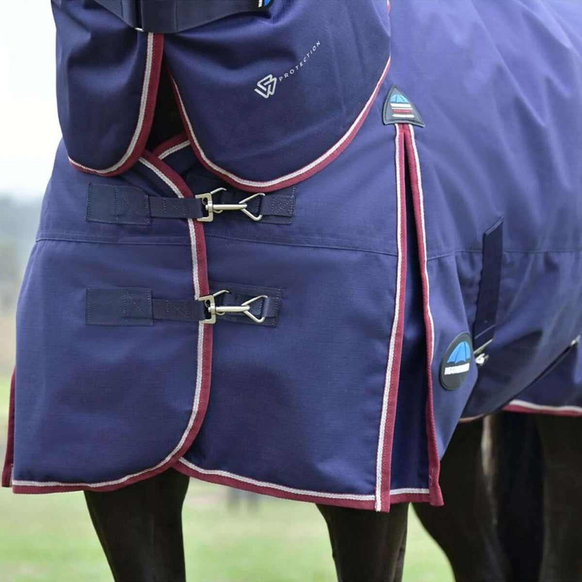 WeatherBeeta ComFiTec Essential Turnout Detach-A-Neck 50g Navy/Burgundy