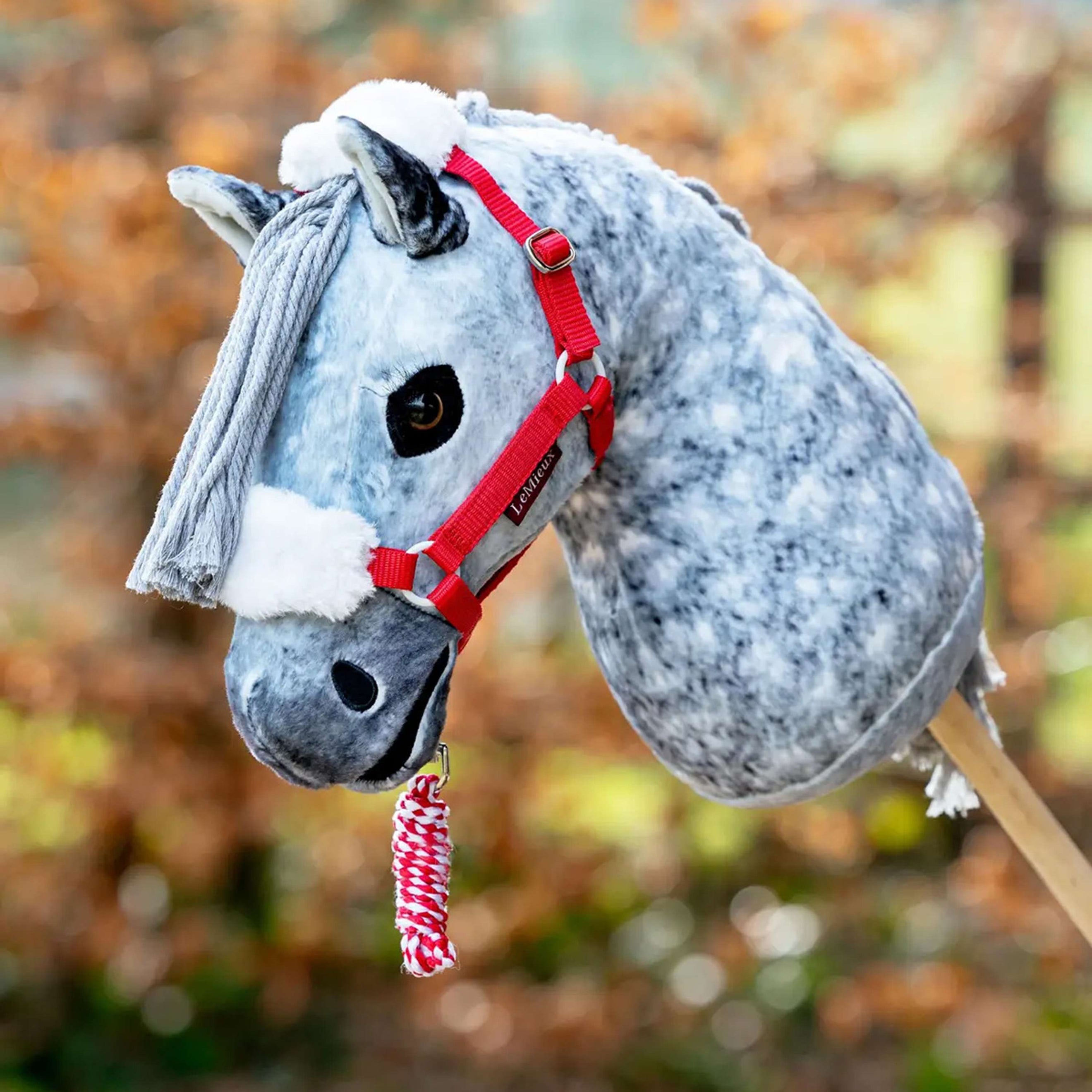 LeMieux Hobby Horse Christmas Headcollar & Leadrope Rot LeMieux Hobby Horse Christmas Headcollar & Leadrope Rot