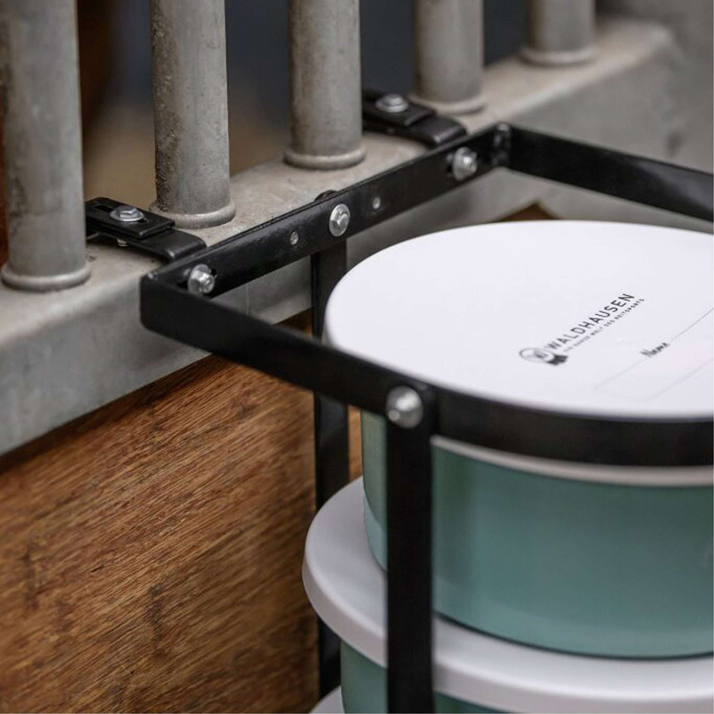 Waldhausen Futtertrog Halter fÃ¼r 2-Liter-BehÃ¤lter Schwarz