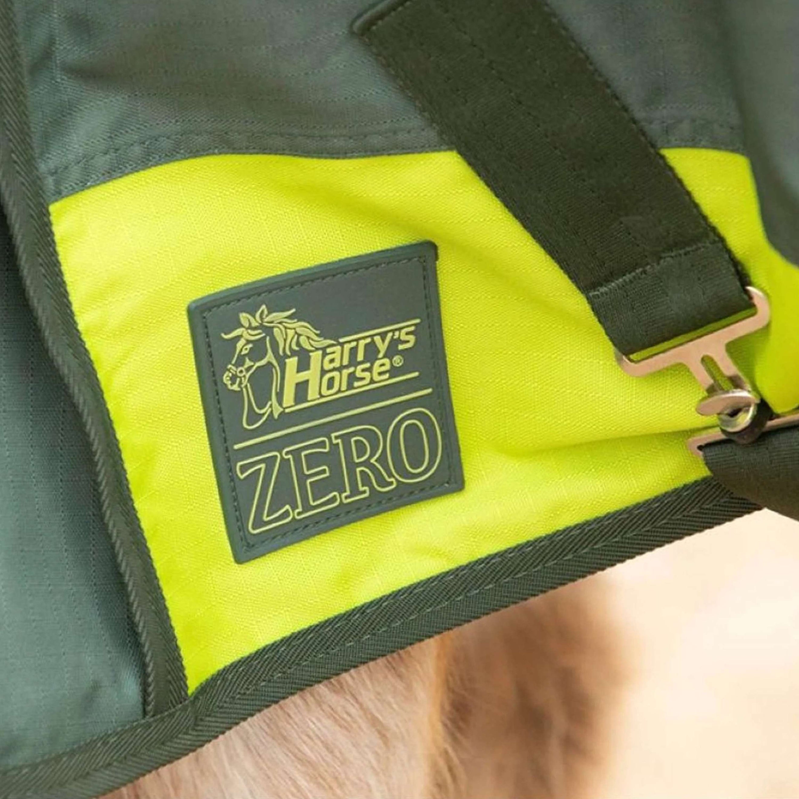 Harry's Horse Regendecke STOUT! Lime 0g Armeegrün Harry's Horse Regendecke STOUT! Lime 0g Armeegrün
