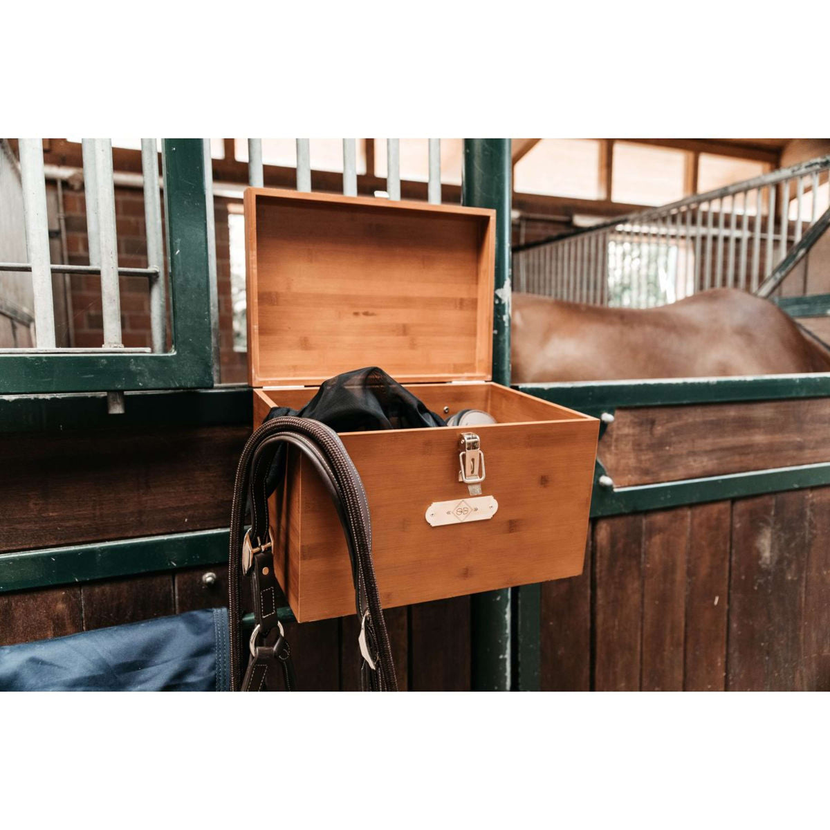 Grooming Deluxe by Kentucky Stable Tack Box