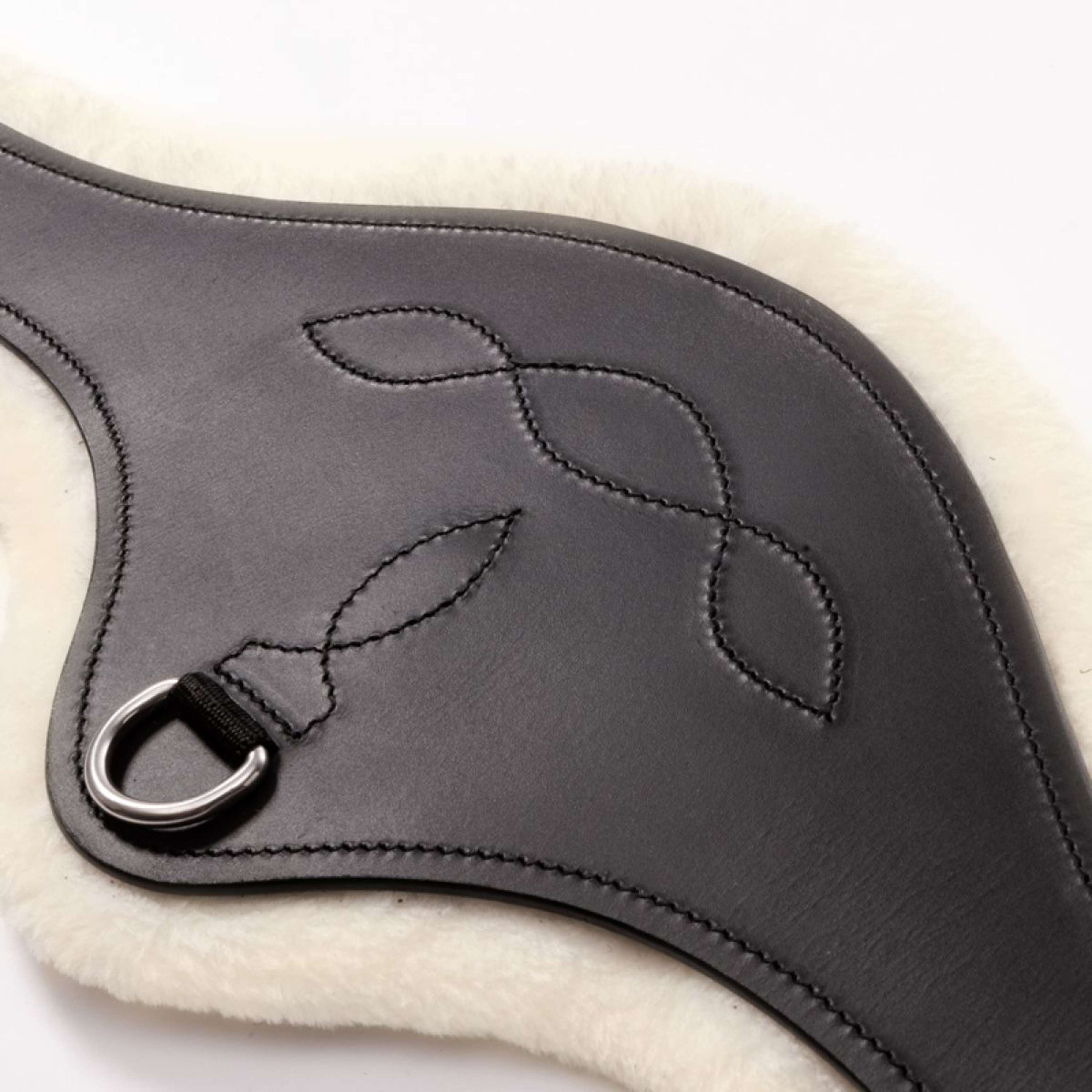 Kavalkade Vielseitigkeitsgurt Casper Oiled Leather Kunstfell mit Gummizug Schwarz/Naturell