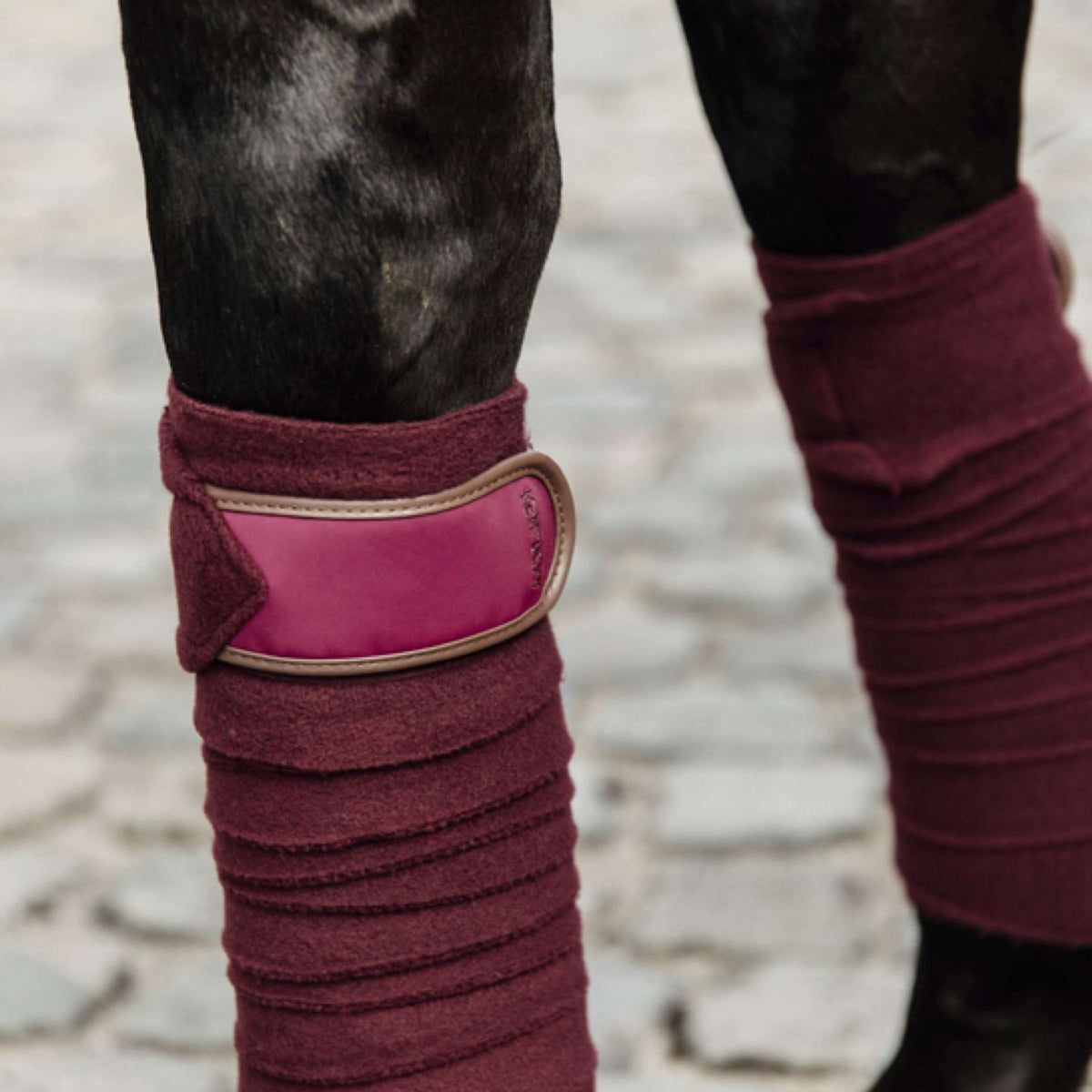 Kentucky Horsewear Bandagen Polar Fleece Bordeaux