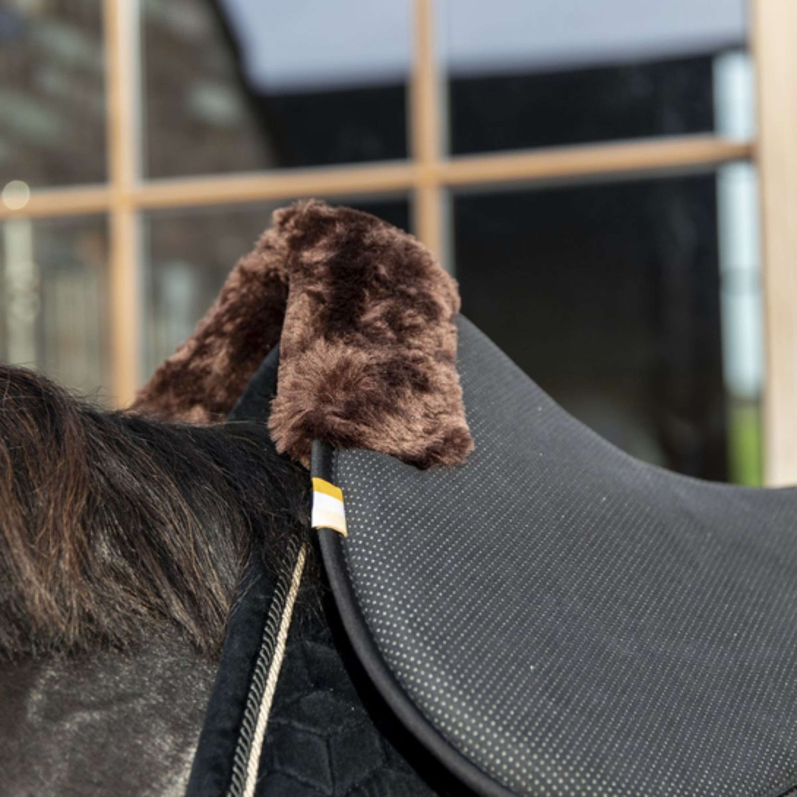 Kentucky Sattelunterleger Halfpad Anatomic Absorb Sheepskin Braun/Schwarz Kentucky Sattelunterleger Halfpad Anatomic Absorb Sheepskin Braun/Schwarz