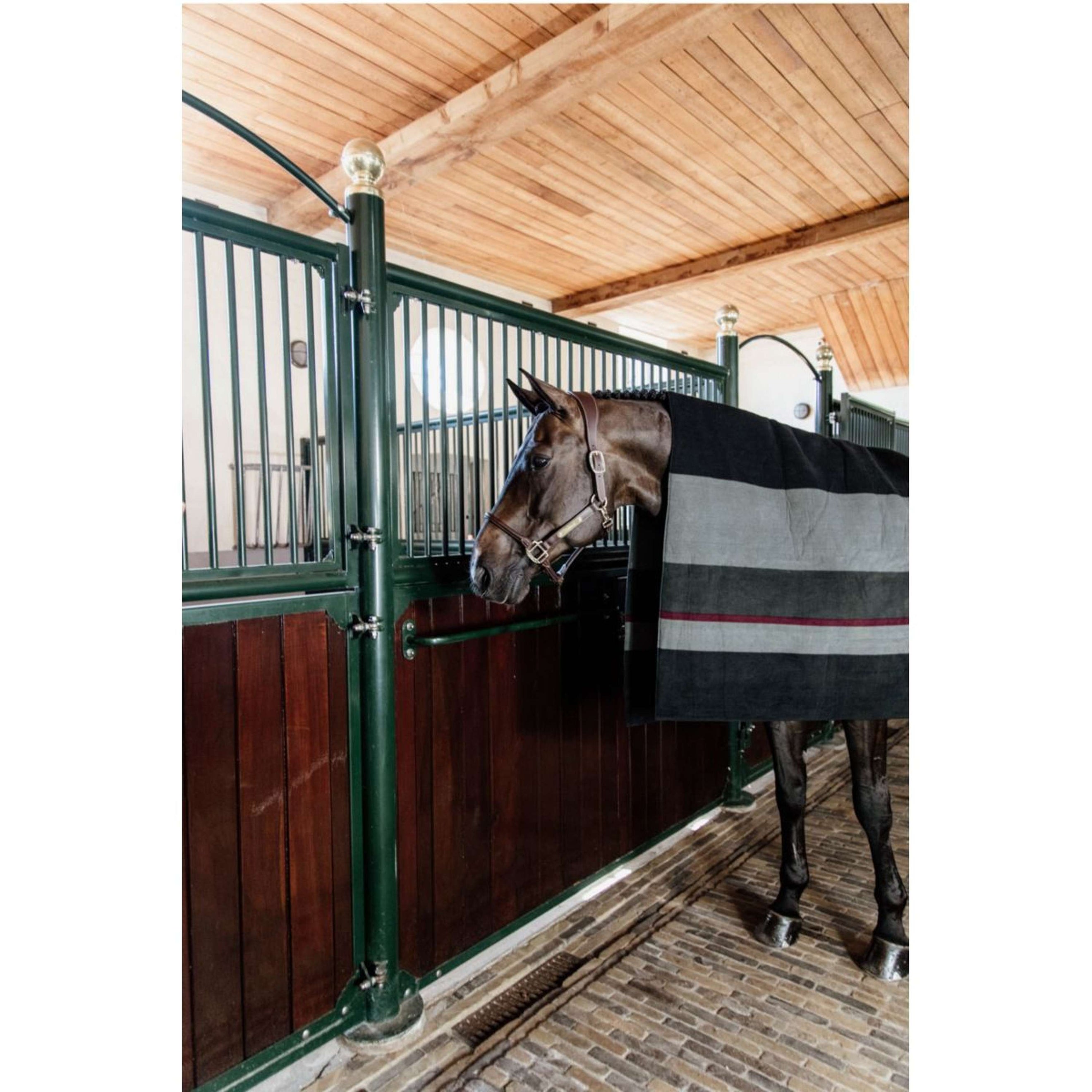 Kentucky Fleecedecke Heavy Square Stripes Schwarz/Grau Kentucky Fleecedecke Heavy Square Stripes Schwarz/Grau