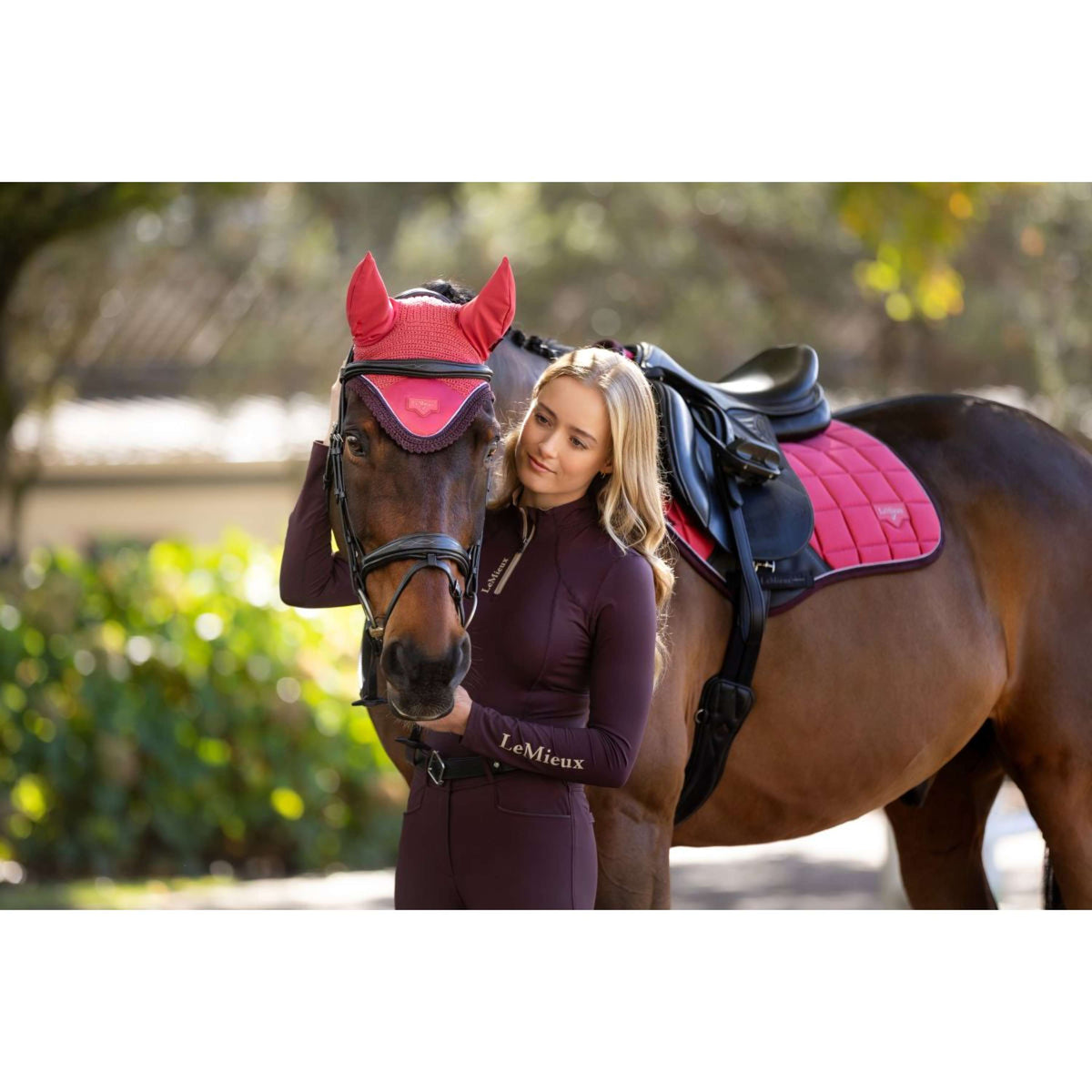 LeMieux Fliegenhaube Loire Cranberry