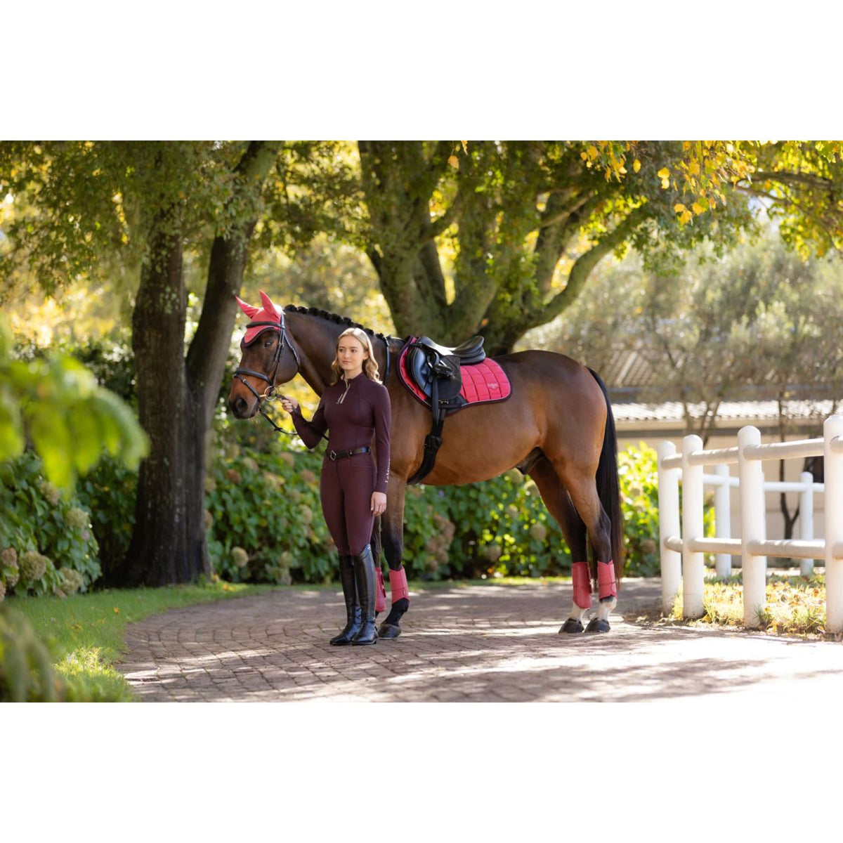 LeMieux Schabracke Loire Classic Springen Cranberry