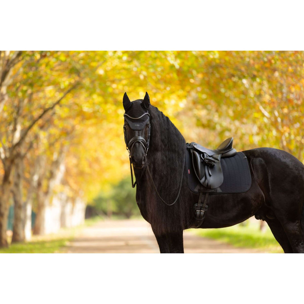 LeMieux Schabracke Essence Dressur Schwarz