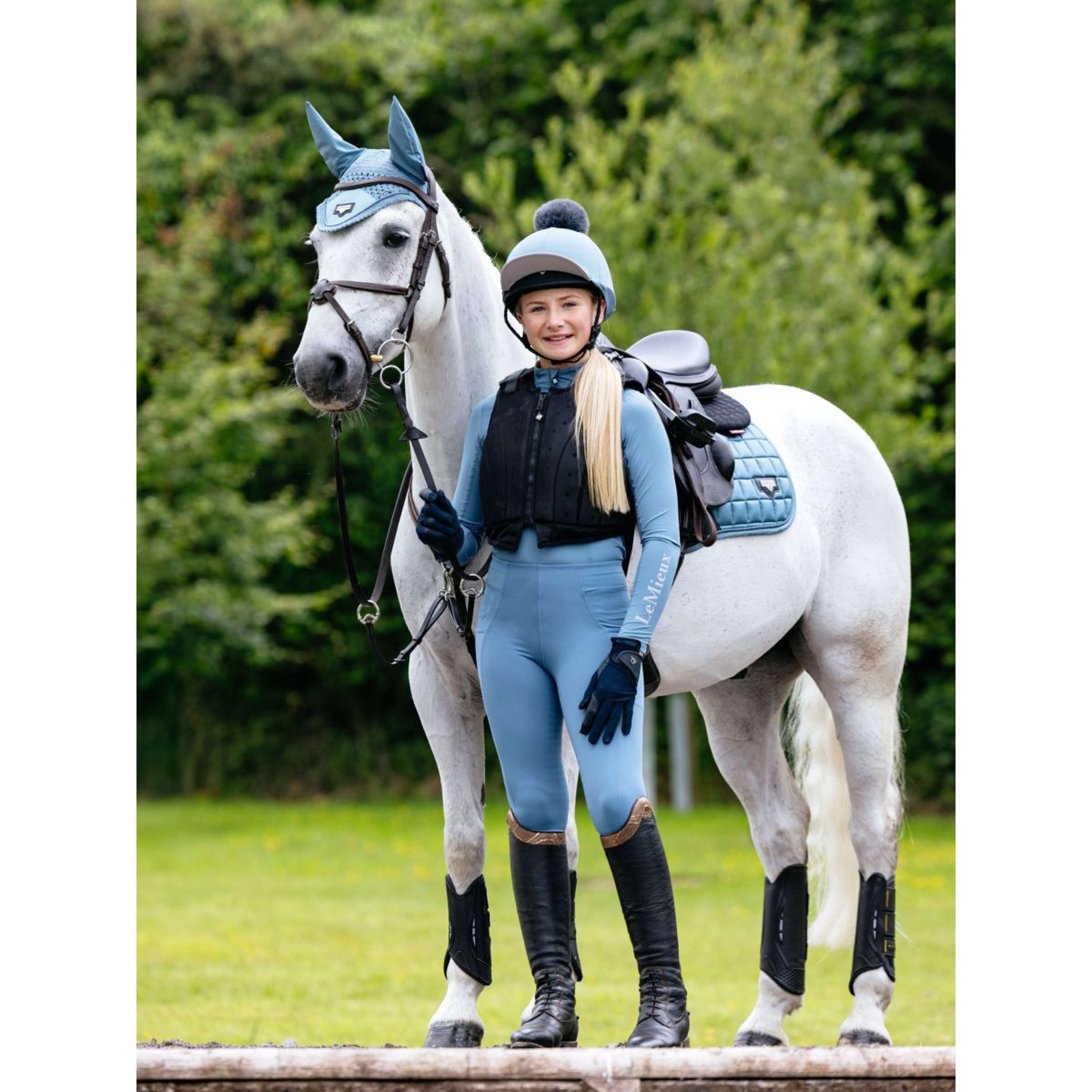LeMieux Schabracke Loire Classic Square Close Contact Ice Blue