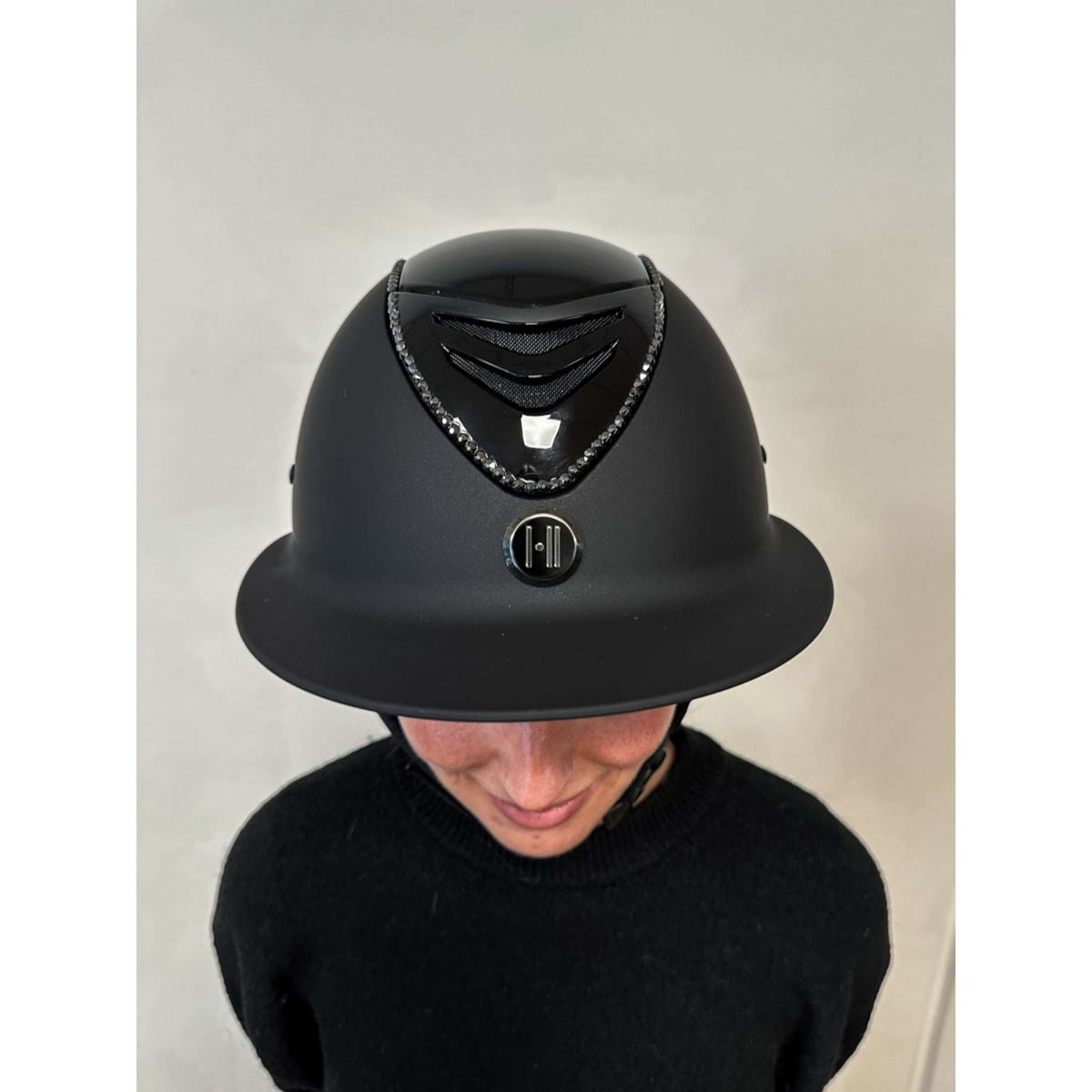 OneK Reithelm Avancé Lux Matt Glossy Top Schwarz