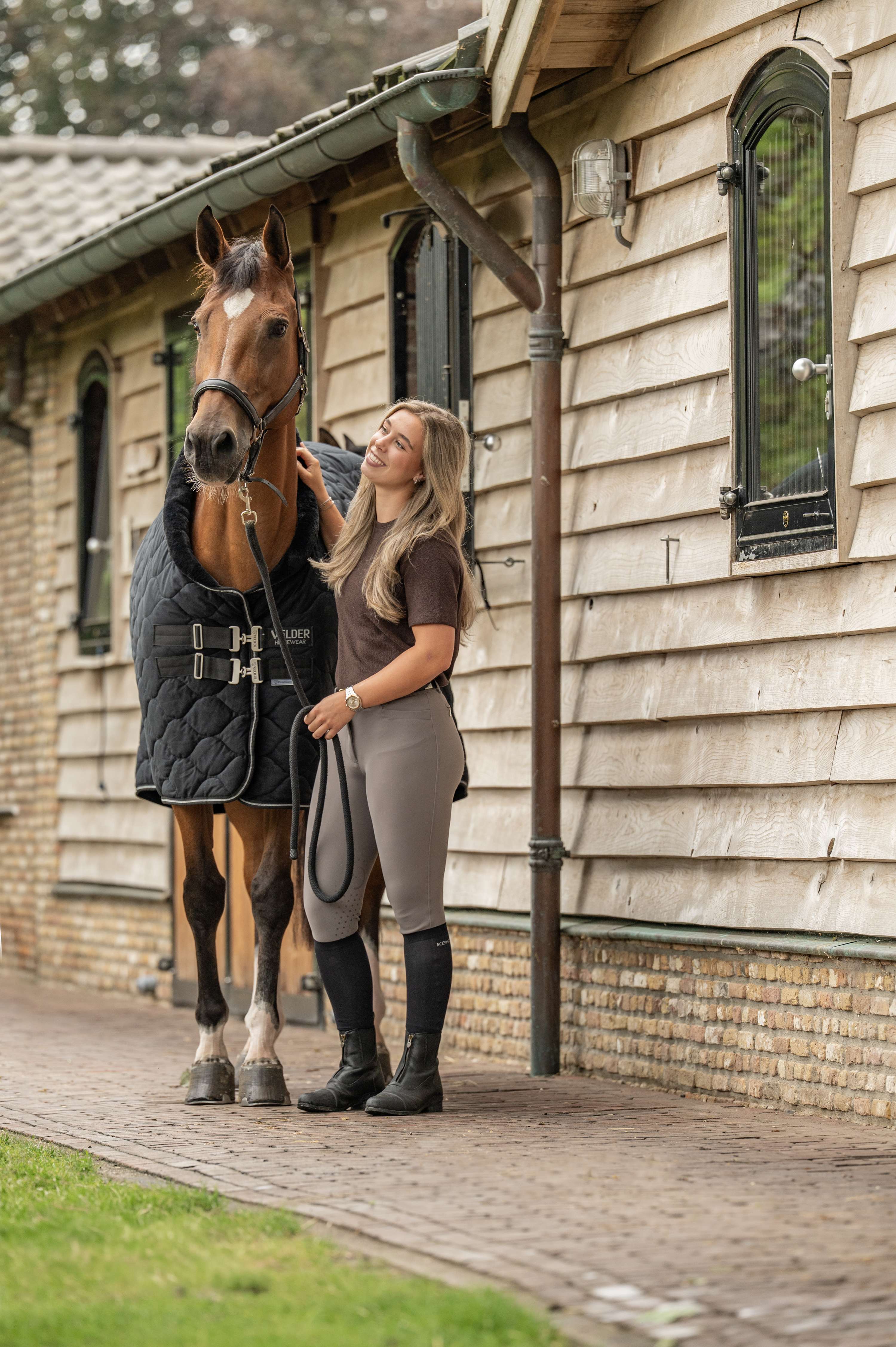 Velder Horsewear Premium Showdecke Satin Glow Black Night