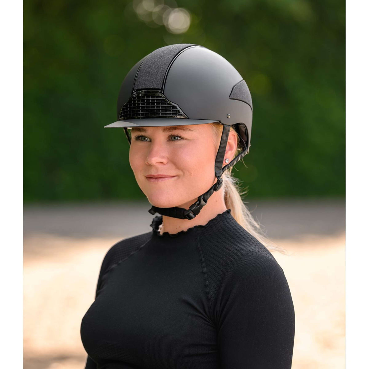 Swing Reithelm H24 Shine Matte Schwarz