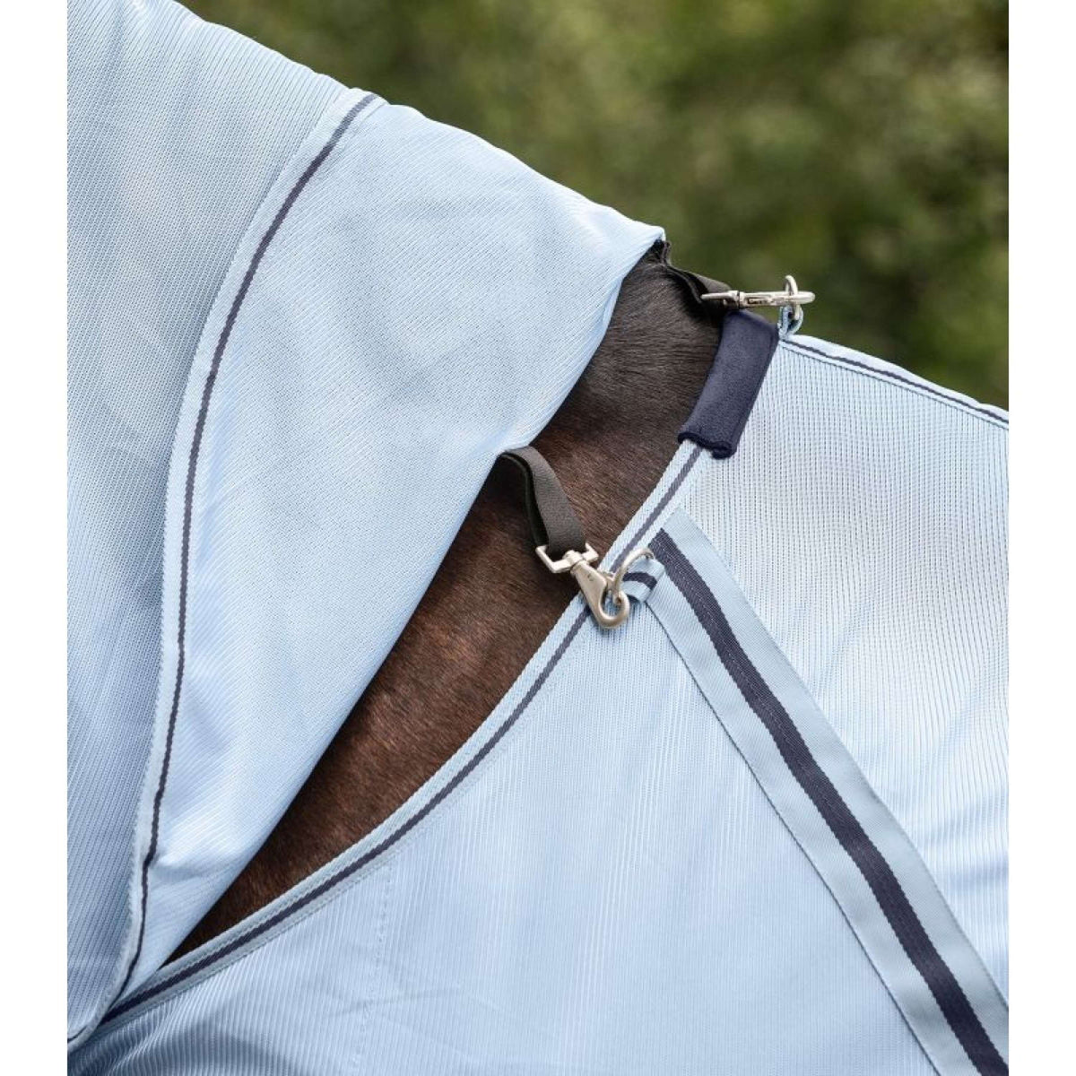 Waldhausen Fliegendecke Protect mit Losem Hals Hellblau/Nachtblau