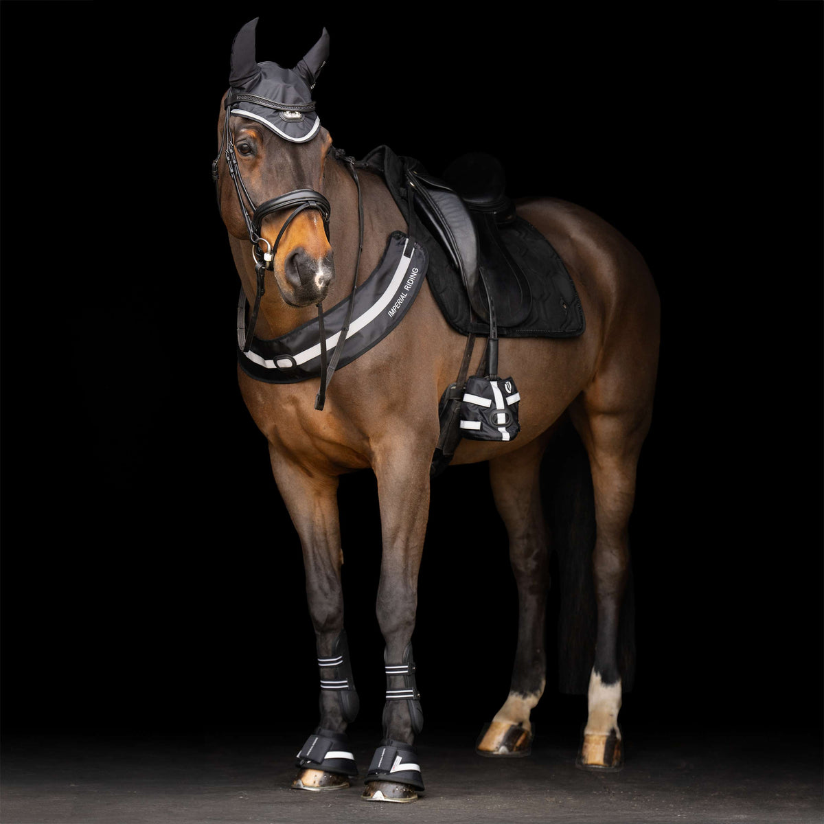 Imperial Riding Brustgeschirr IRHLuminous Schwarz