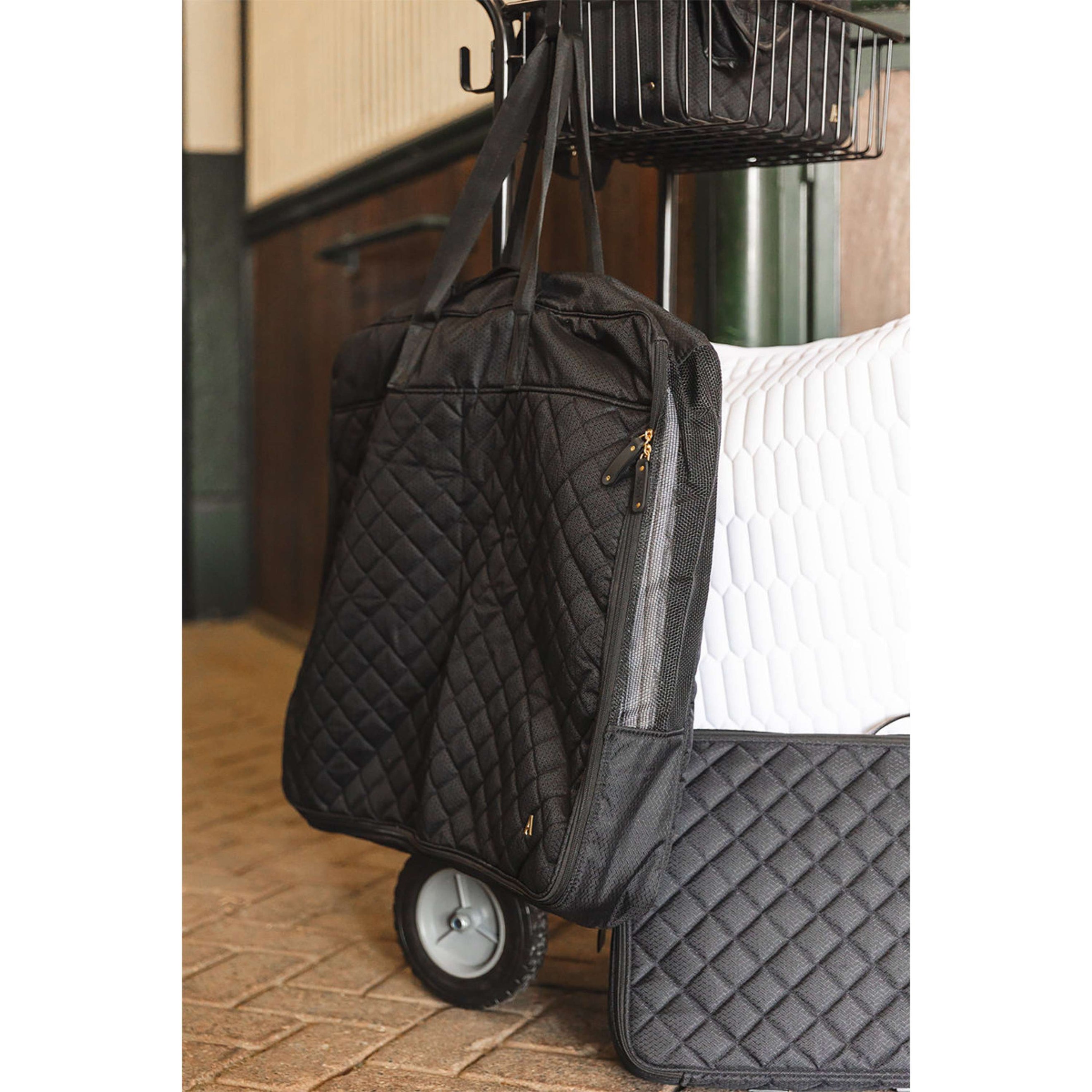 ANKY Schabrackentasche Stepped ATA25002 Schwarz ANKY Schabrackentasche Stepped ATA25002 Schwarz