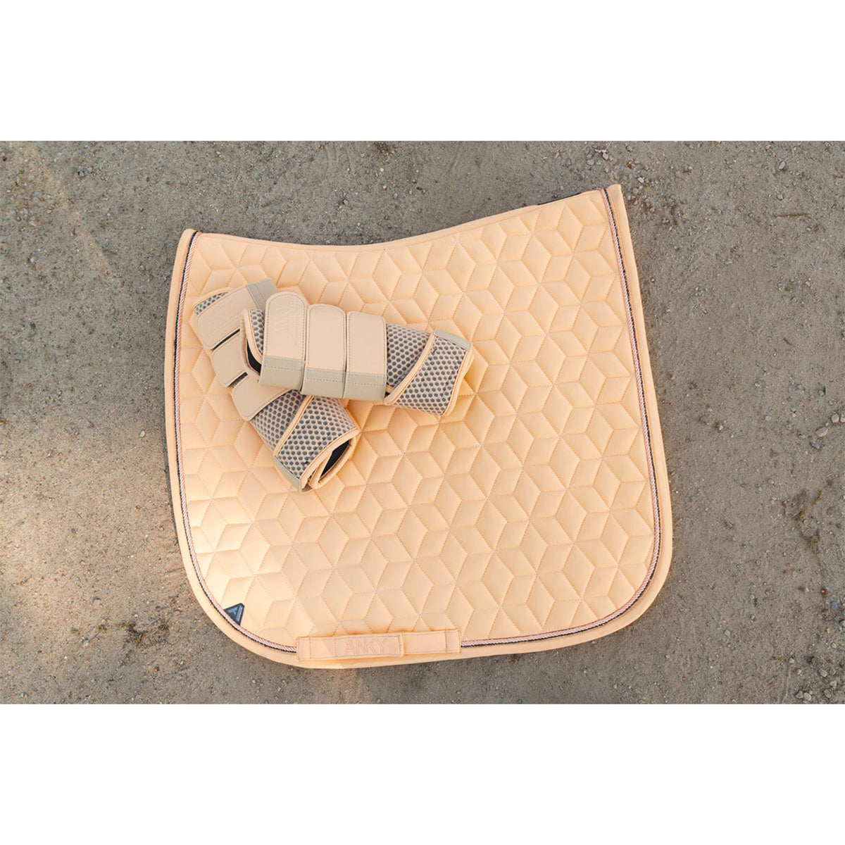 ANKY Schabracke Vivacity XB261111 Dressur Peach Fuzz