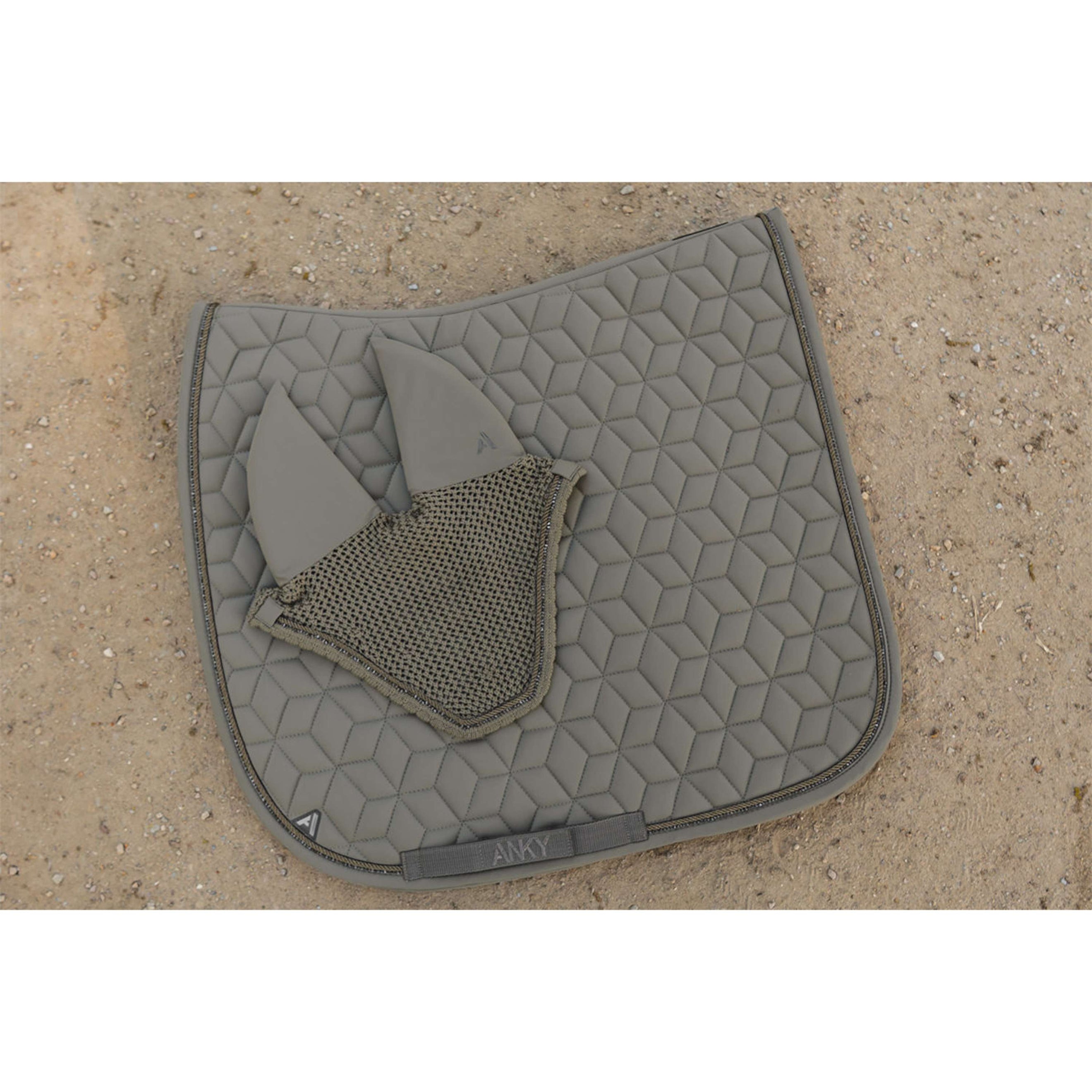 ANKY Schabracke Vivacity XB261111 Dressur Bungee Cord ANKY Schabracke Vivacity XB261111 Dressur Bungee Cord