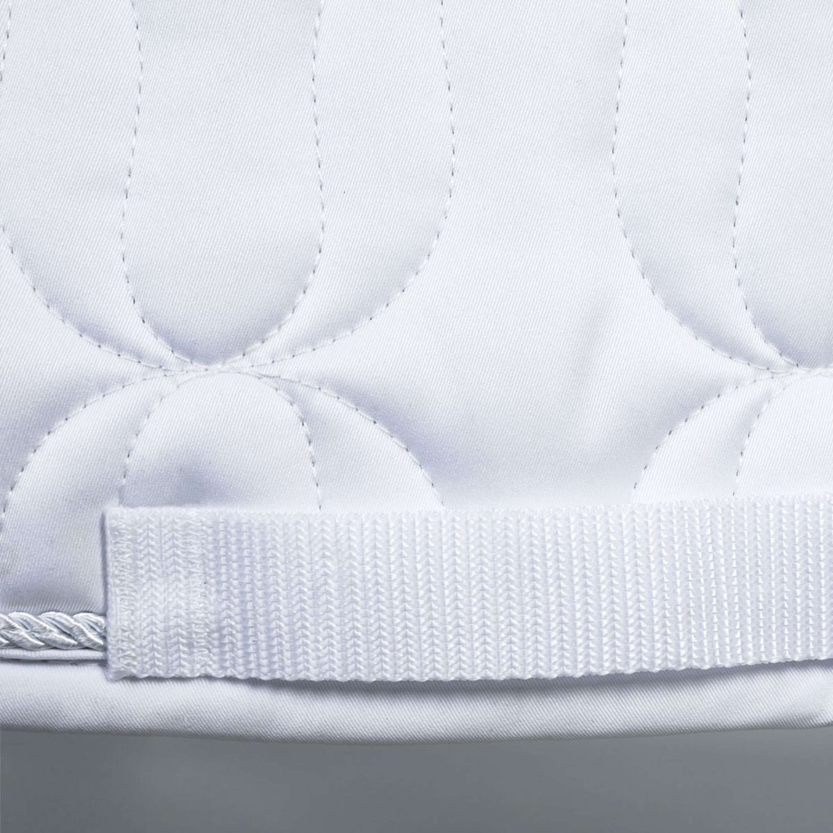 Back on Track Schabracke Deep Nights Dressur Weiß