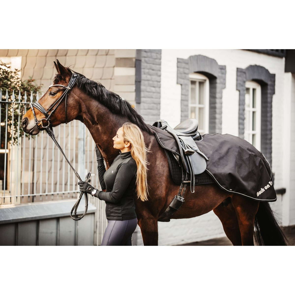 Back on Track Ausreitdecke Sammy Schwarz