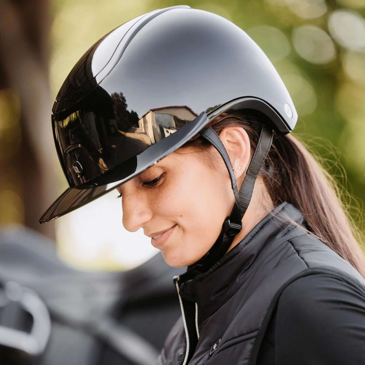 Back on Track Reithelm Strixx Schirm Glänzend Schwarz