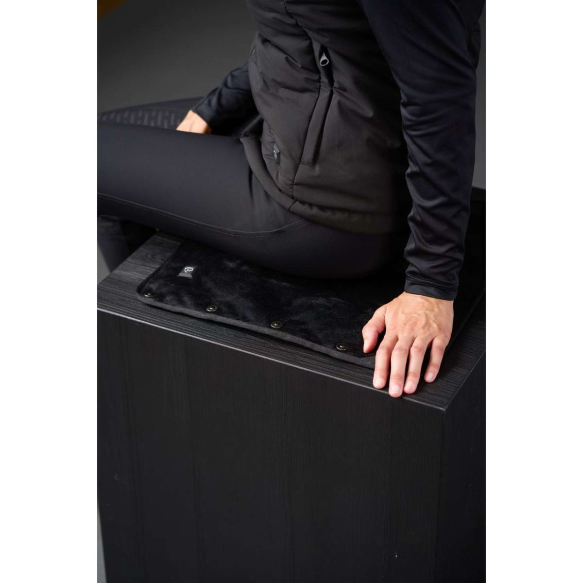 Catago Beheiztes Kissen Heated Schwarz