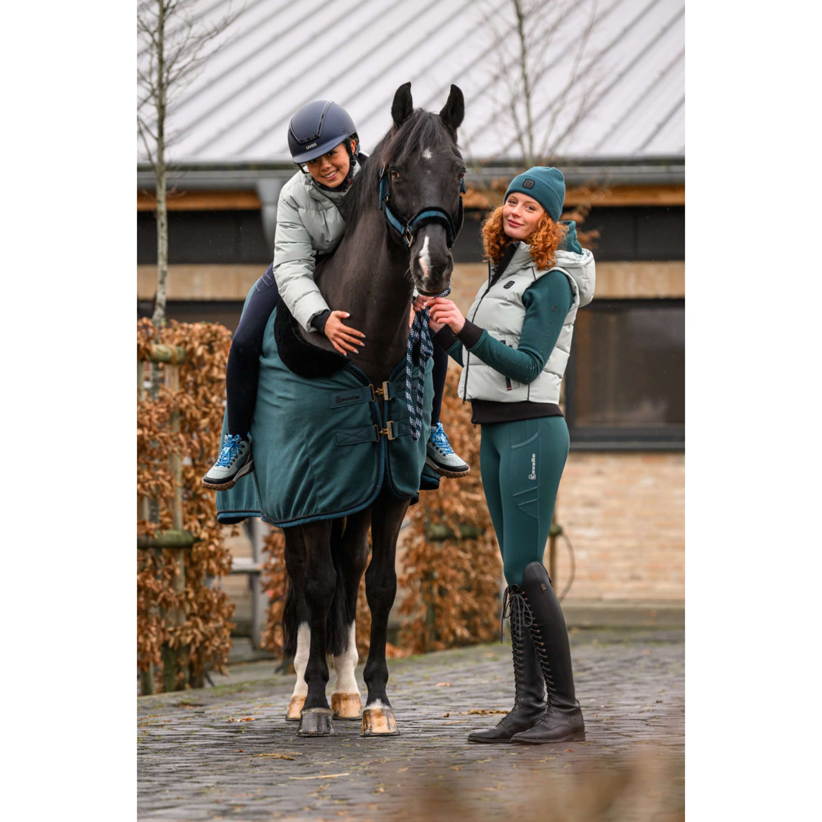 Cavallo Halfter CavalJero mit Fell Dark Peacock Cavallo Halfter CavalJero mit Fell Dark Peacock