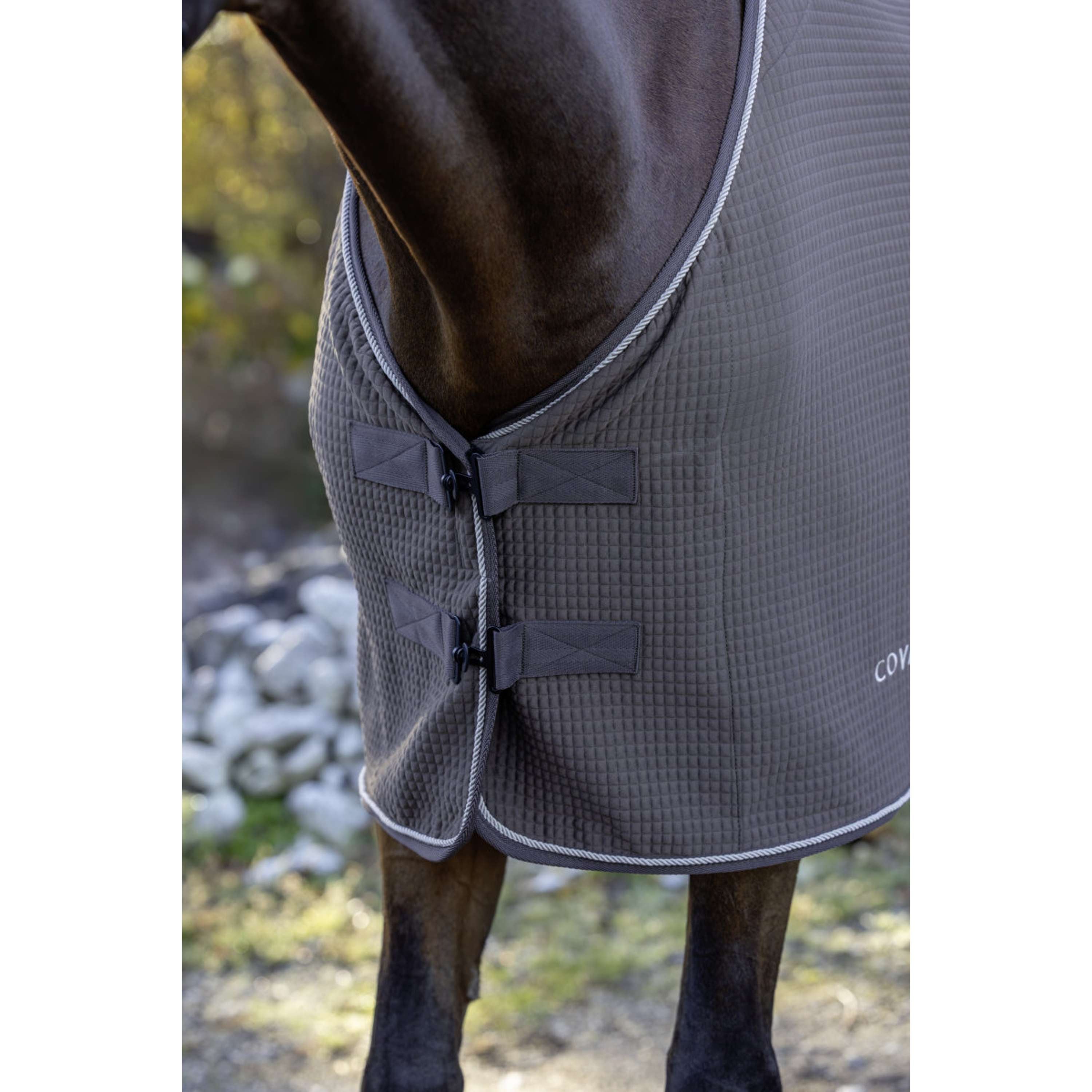 Covalliero Abschwitzdecke Premium AW26 Milky Chocolate