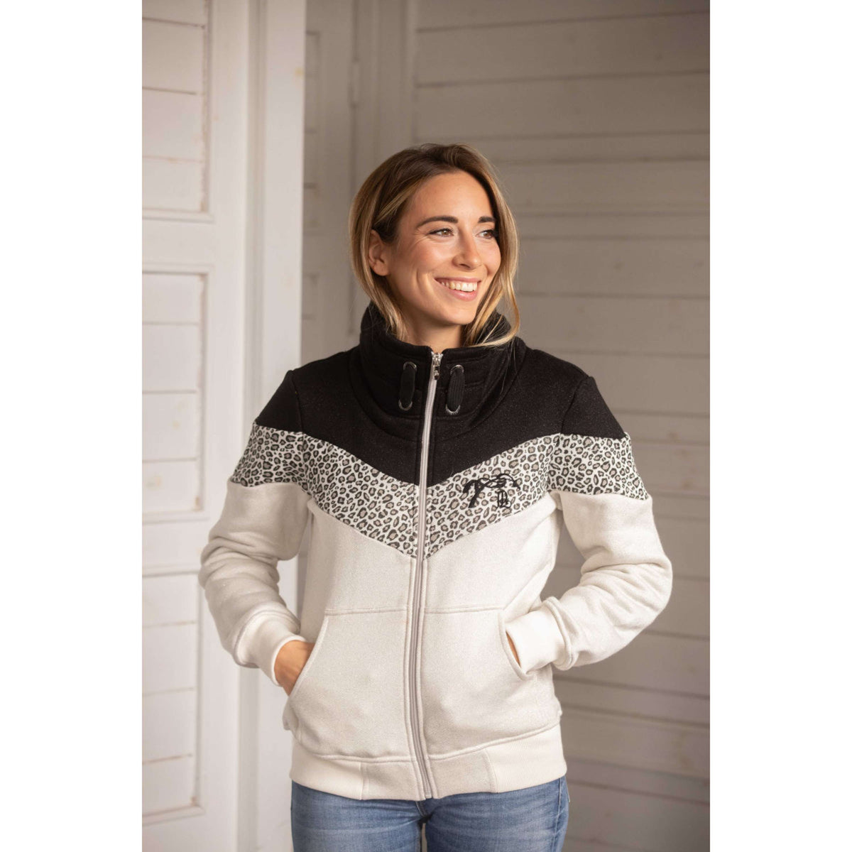 Pénélope Jacke Leonative Grau