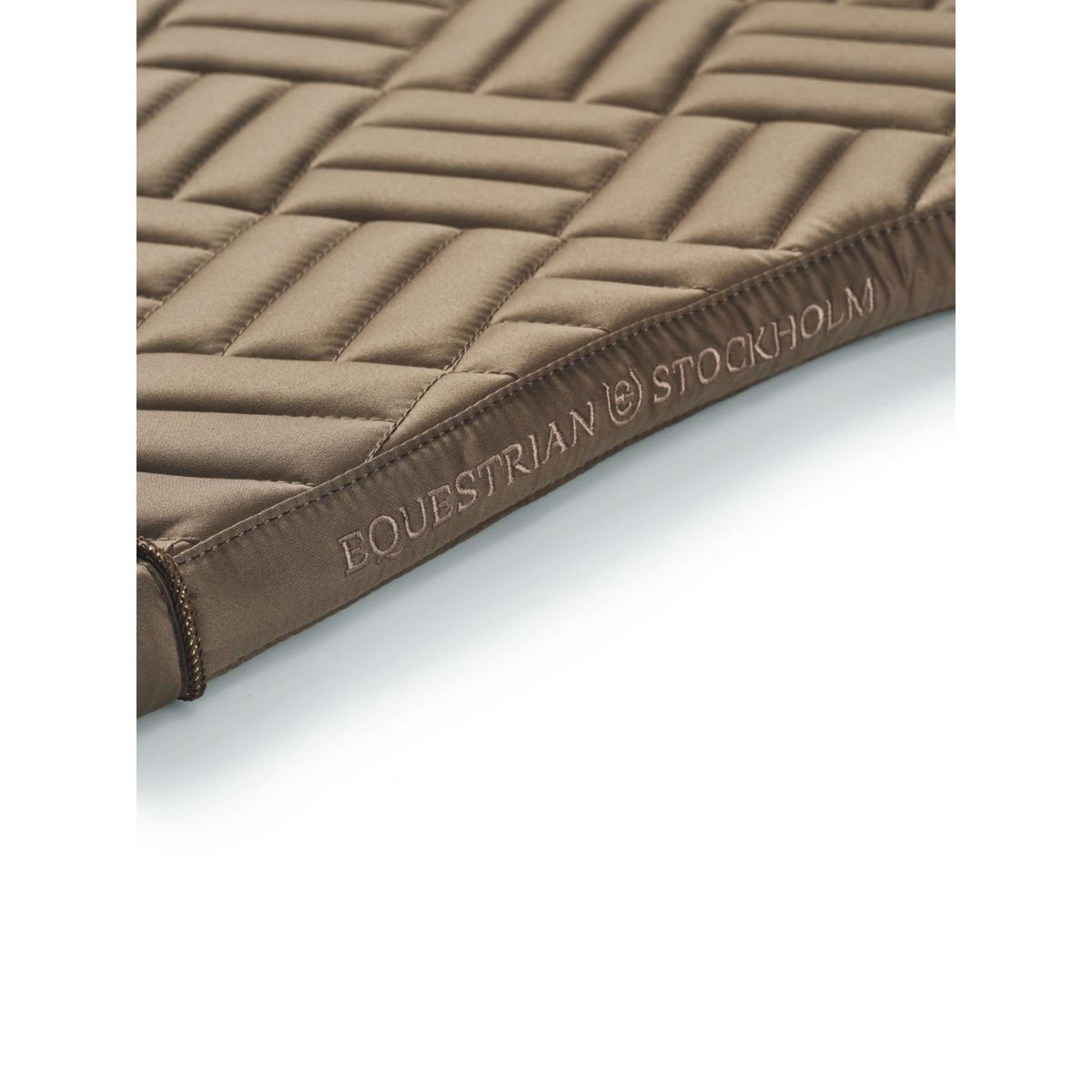 Equestrian Stockholm Schabracke Modern Springen Champagne