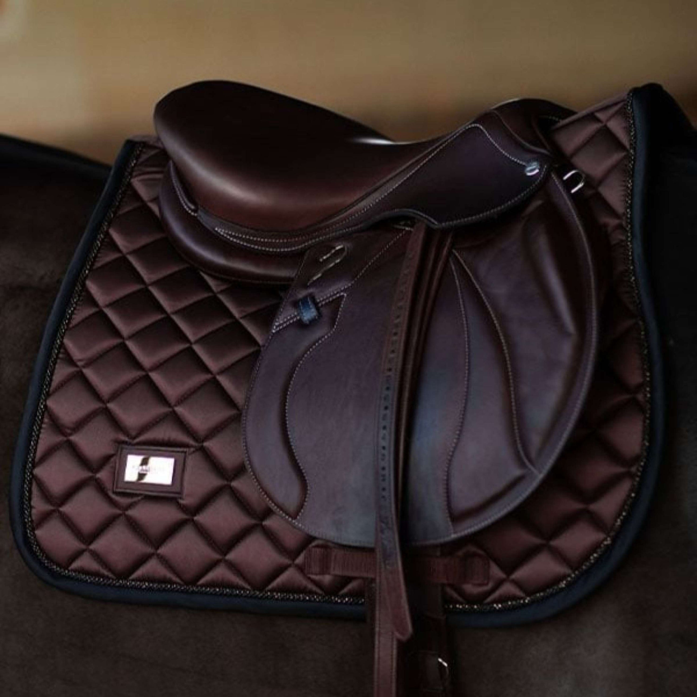 Equestrian Stockholm Schabracke Springen Endless Glow