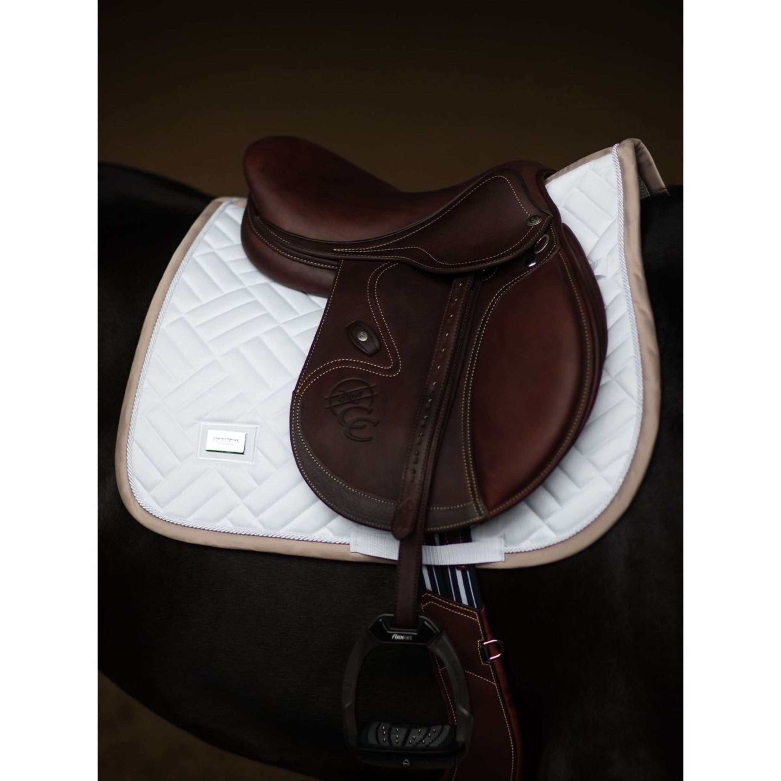 Equestrian Stockholm Schabracke Modern Springen White Sand