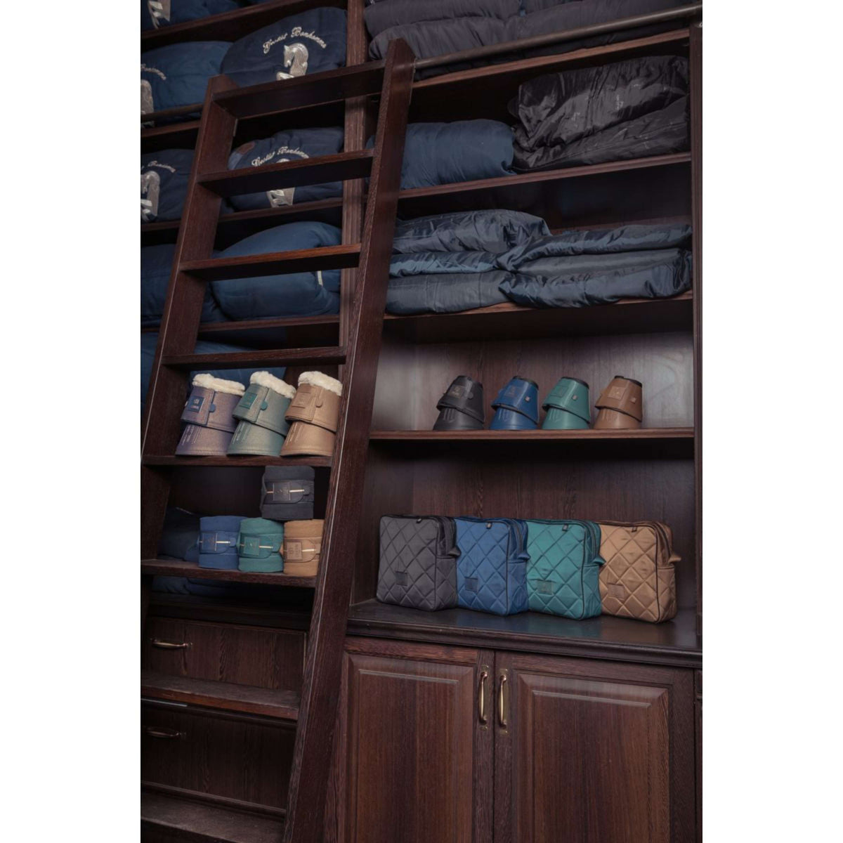 Eskadron Hufglocken Heritage Softslate Almond