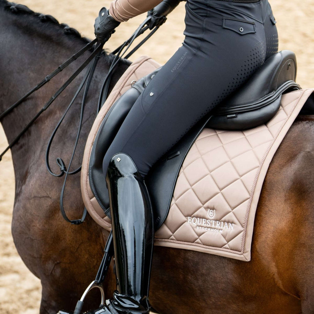 Equestrian Stockholm Schabracke Line Dressur Champagne