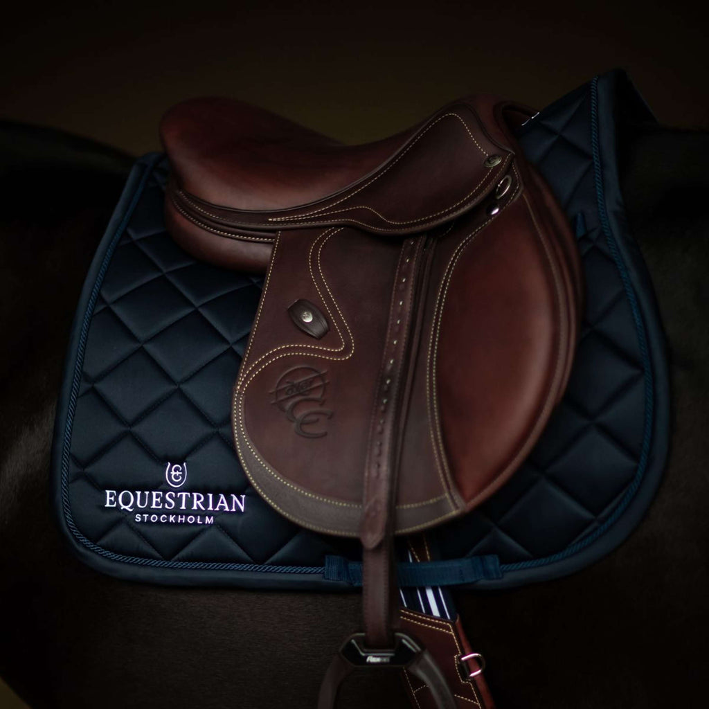 Equestrian Stockholm Schabracke Line Springen Navy