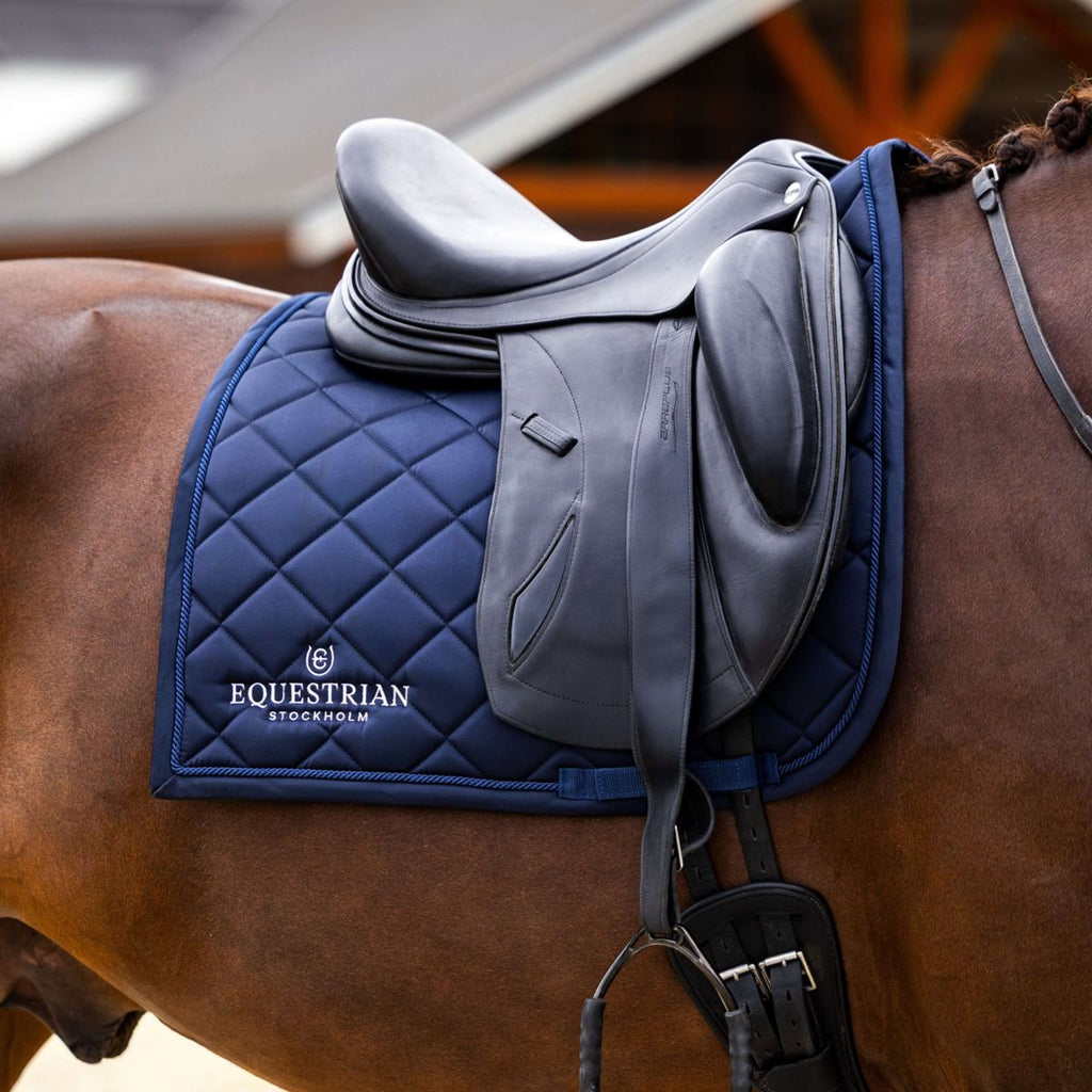Equestrian Stockholm Schabracke Line Dressur Navy