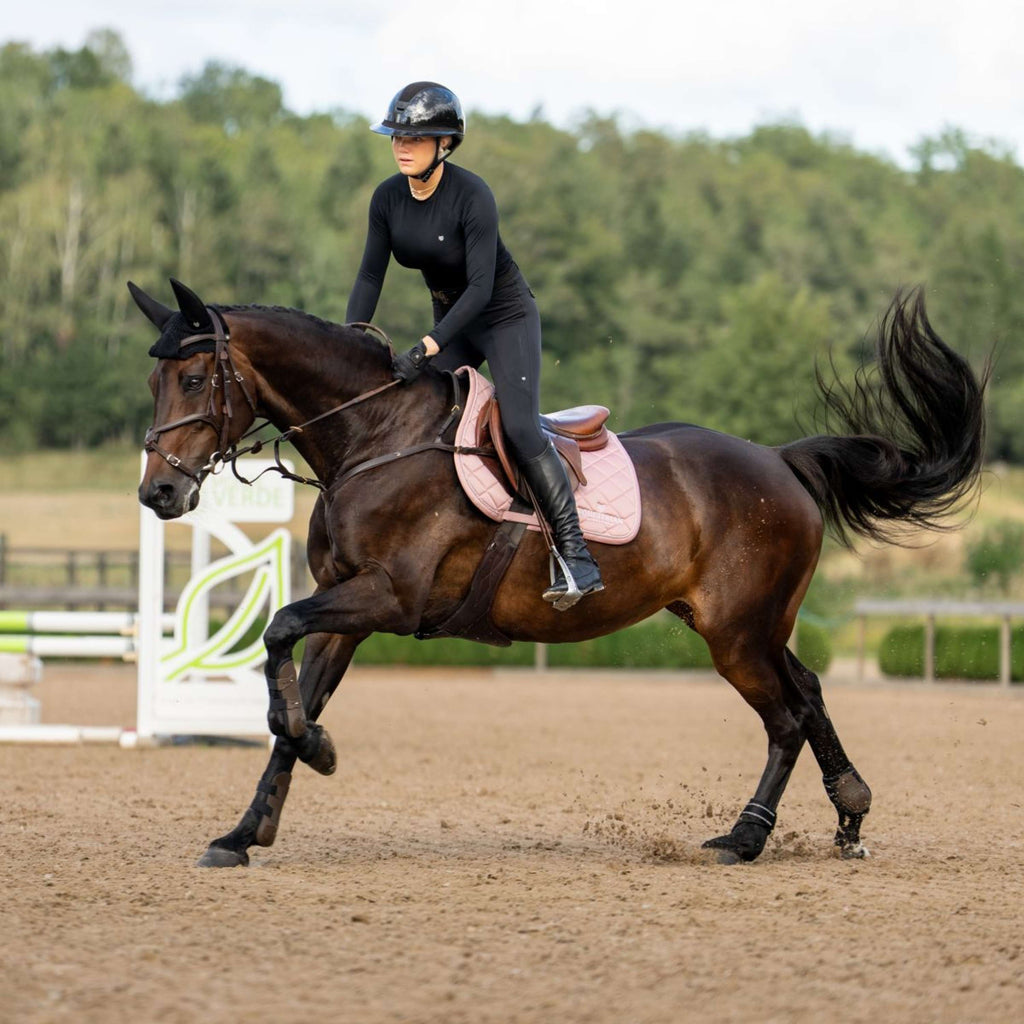 Equestrian Stockholm Schabracke Line Springen Rosa