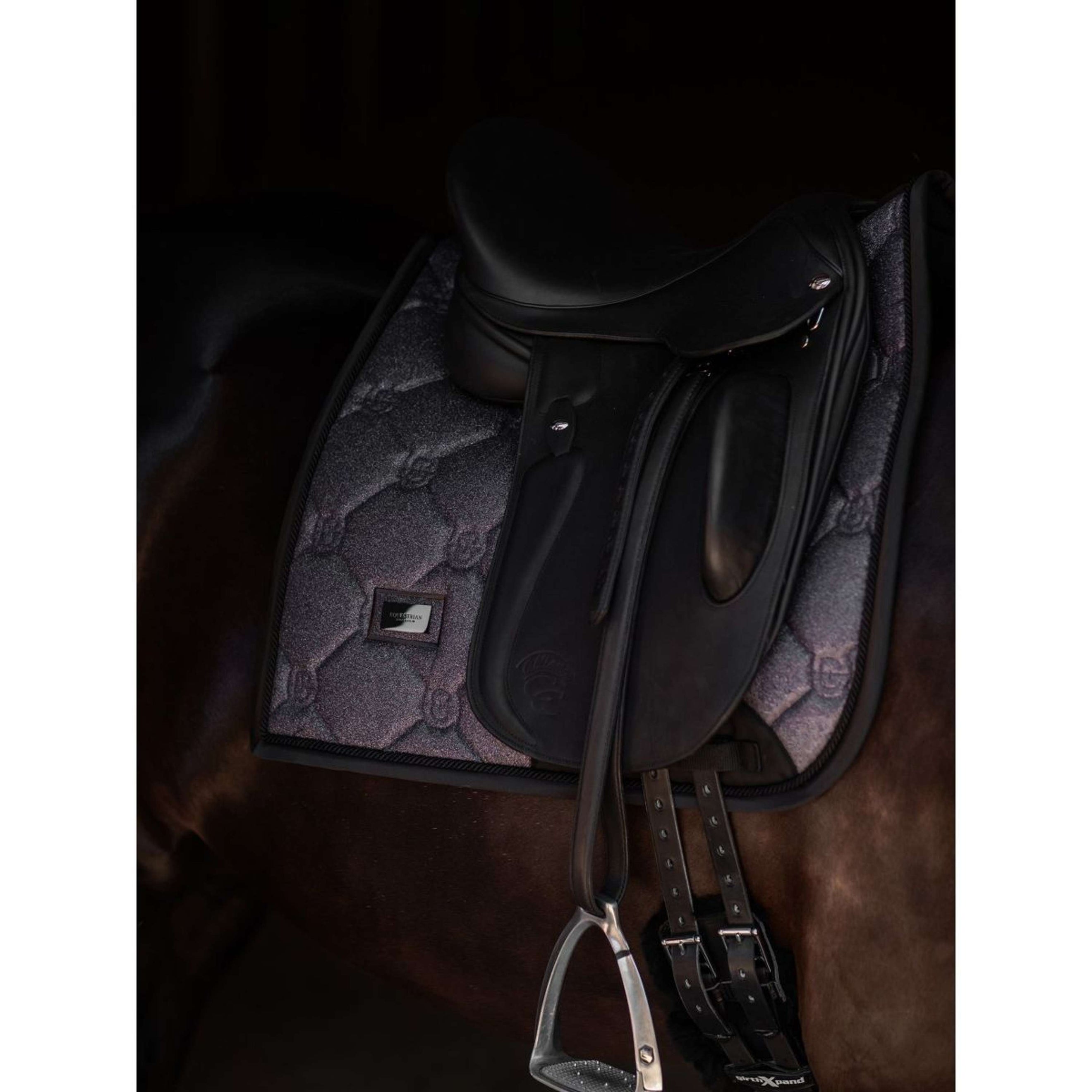 Equestrian Stockholm Schabracke Dressur Purple Glimmer